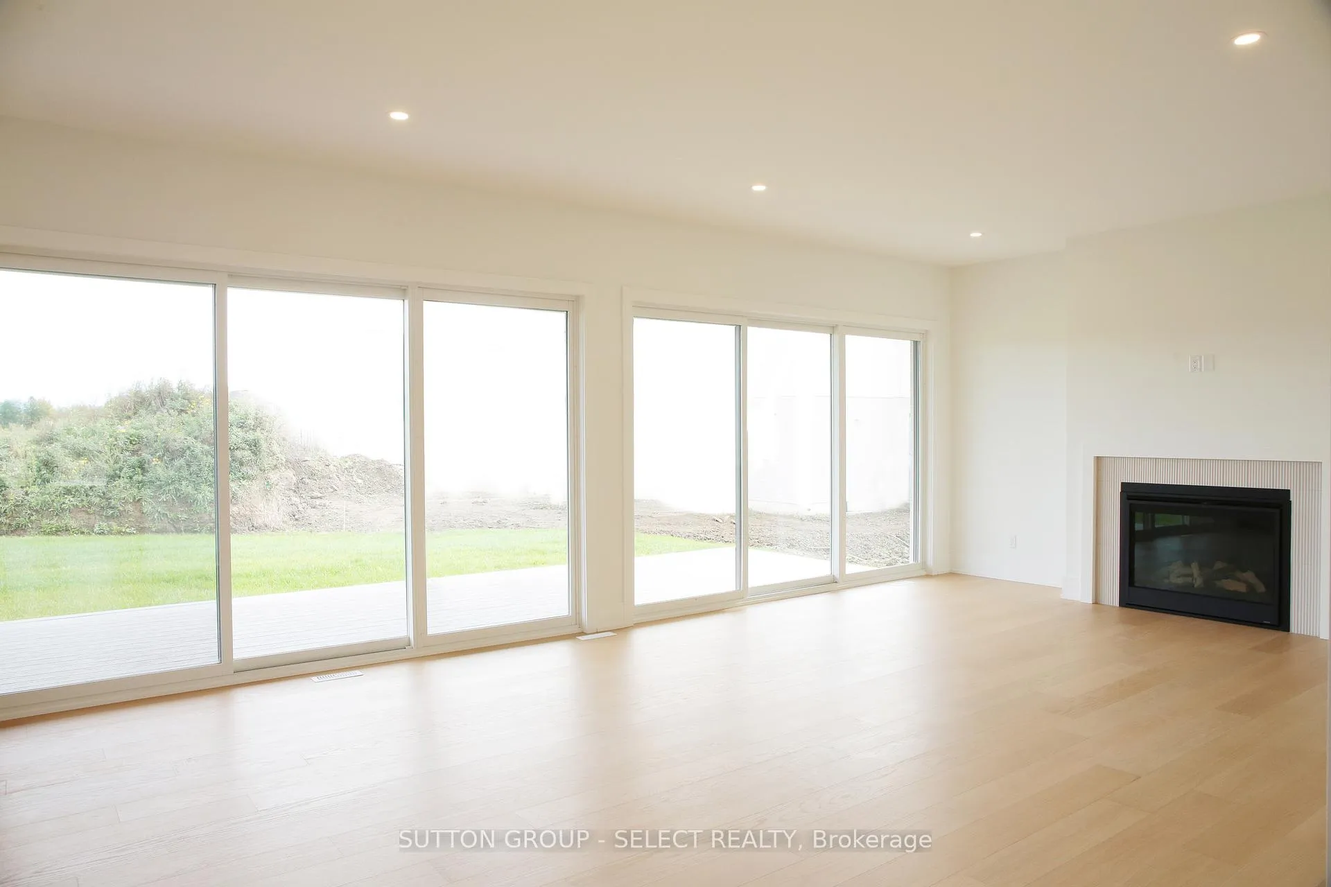 Photo 9 of 60 Bayshore Drive, Middlesex Centre, Kilworth — HOMEH