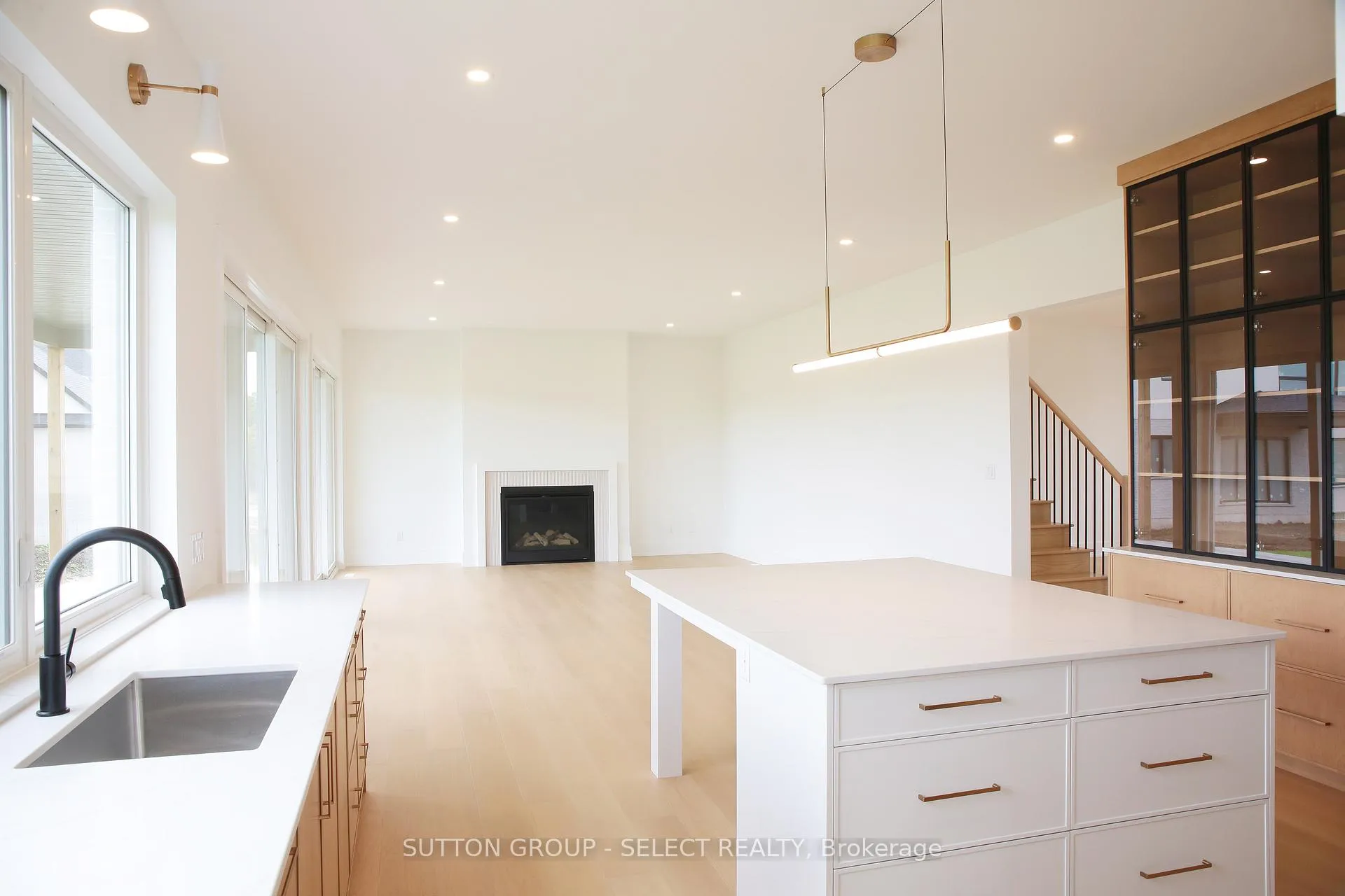 Photo 12 of 60 Bayshore Drive, Middlesex Centre, Kilworth — HOMEH