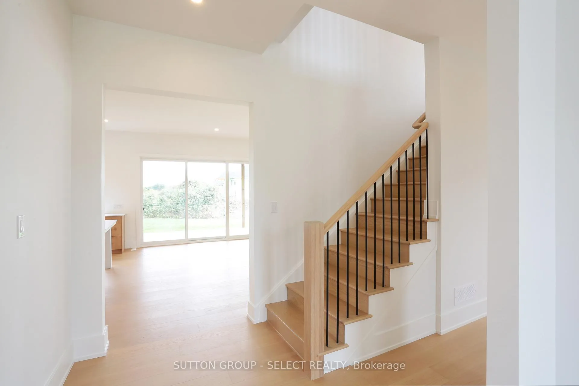 Photo 18 of 60 Bayshore Drive, Middlesex Centre, Kilworth — HOMEH