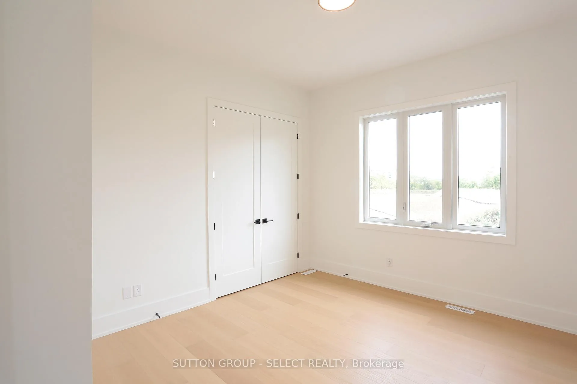 Photo 19 of 60 Bayshore Drive, Middlesex Centre, Kilworth — HOMEH