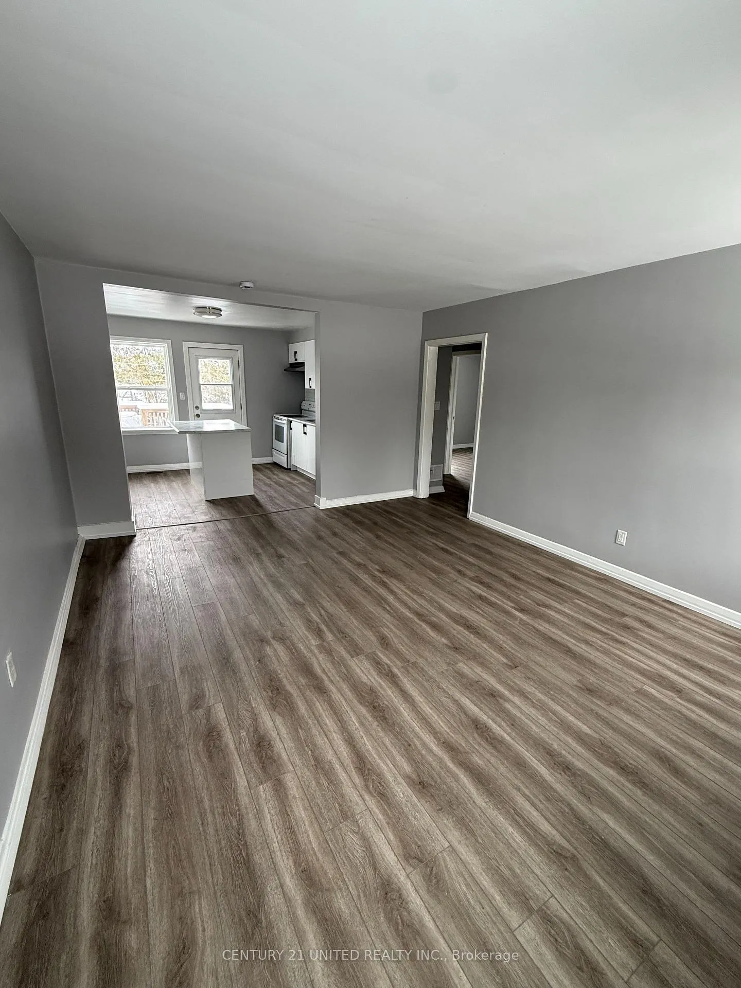 Photo 3 of Unit B, 1253 Clonsilla Avenue, Peterborough, Town Ward 3 — HOMEH
