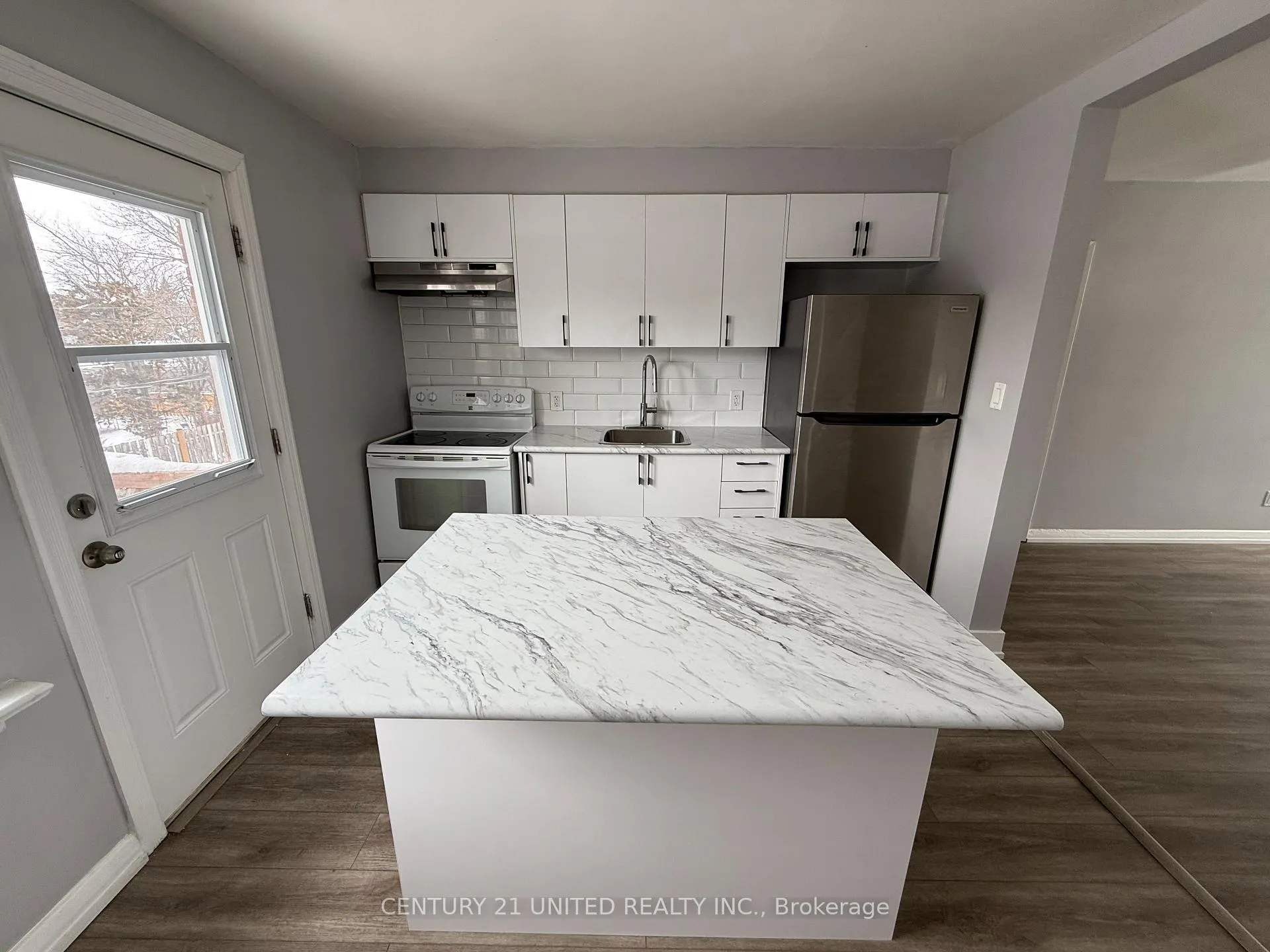 Photo 6 of Unit B, 1253 Clonsilla Avenue, Peterborough, Town Ward 3 — HOMEH