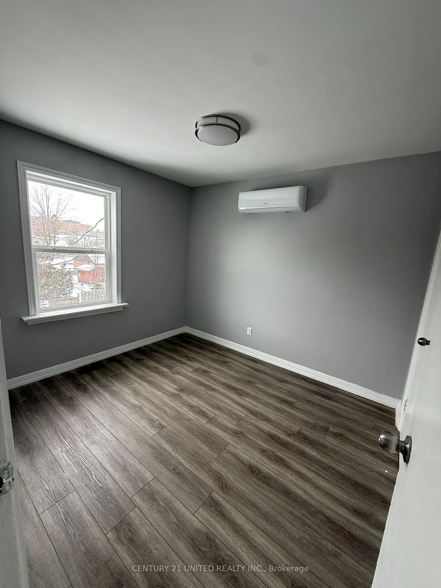Photo 11 of Unit B, 1253 Clonsilla Avenue, Peterborough, Town Ward 3 — HOMEH