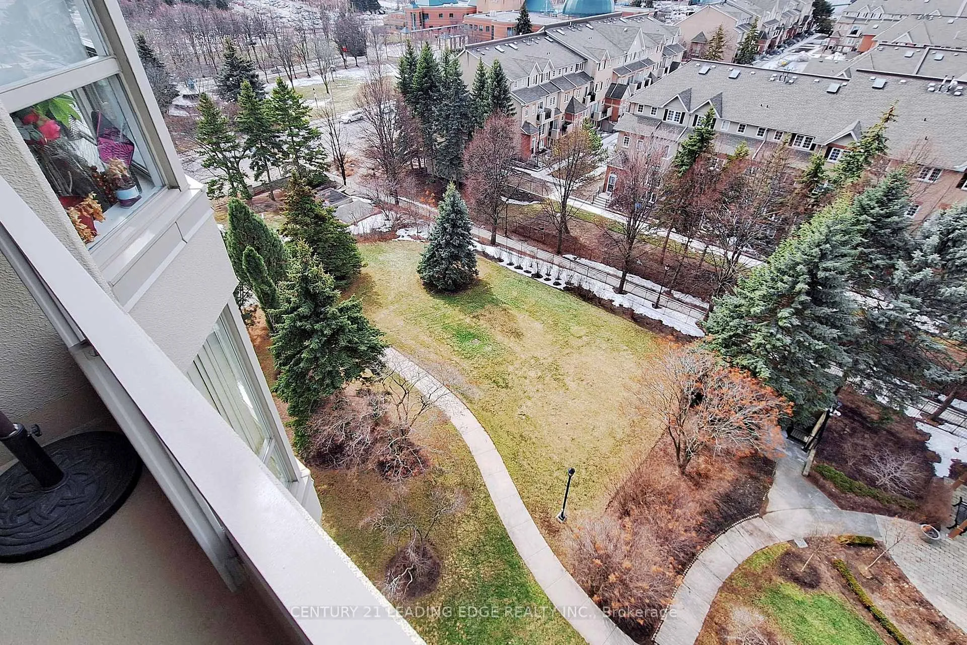Photo 21 of Unit 924, 1880 Valley Farm Road, Pickering, Town Centre — HOMEH
