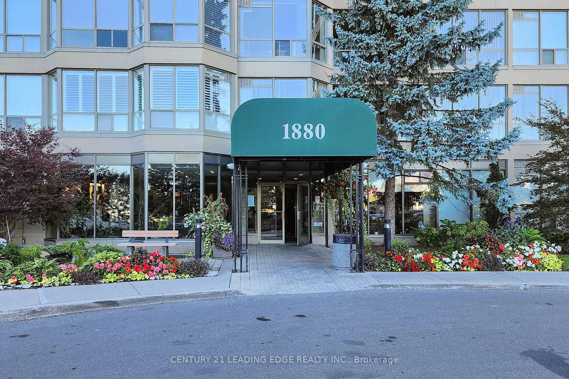 Photo 29 of Unit 924, 1880 Valley Farm Road, Pickering, Town Centre — HOMEH