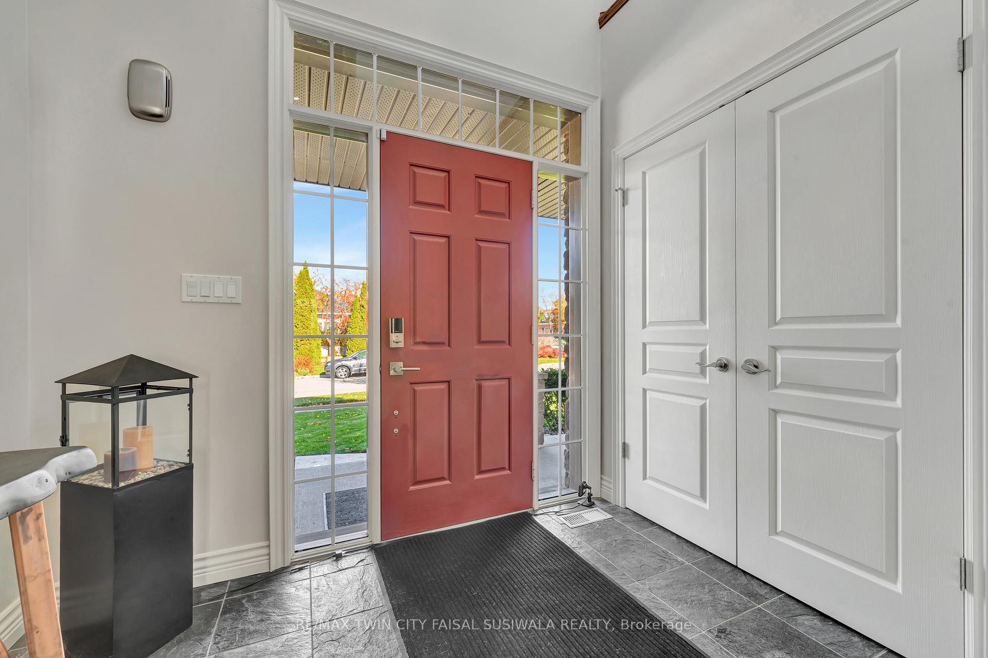 Photo 10 of 31 Pioneer Tower Crescent, Kitchener, Pioneer Tower West — HOMEH