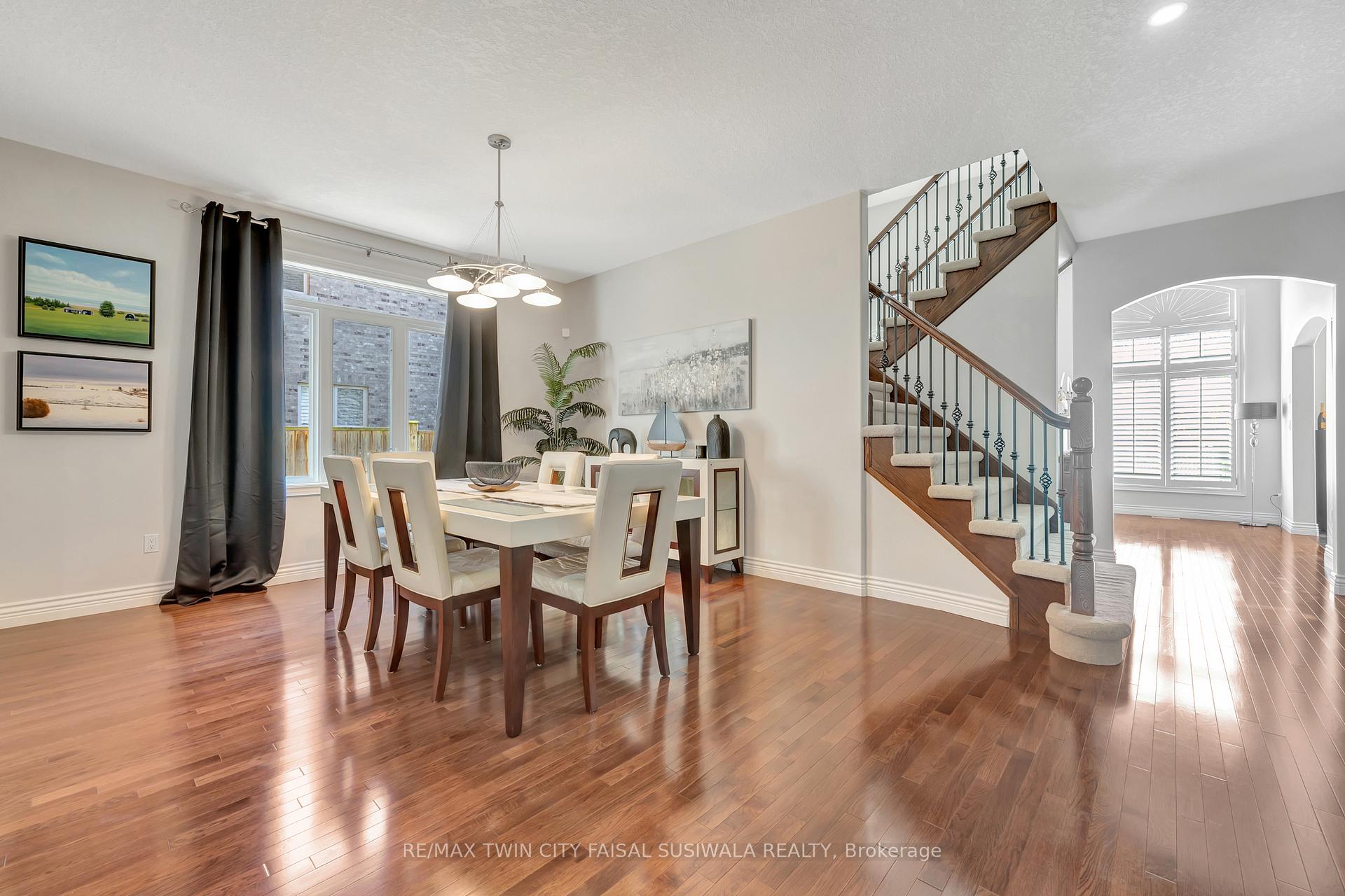 Photo 17 of 31 Pioneer Tower Crescent, Kitchener, Pioneer Tower West — HOMEH