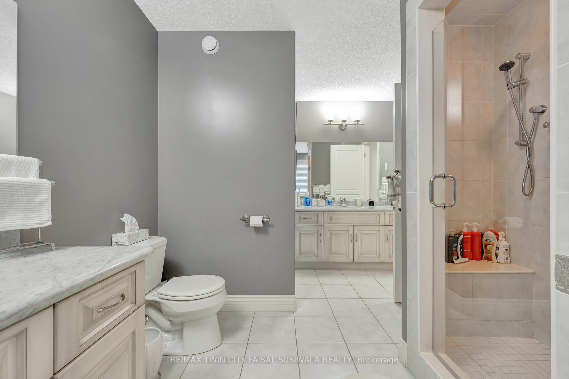 Photo 31 of 31 Pioneer Tower Crescent, Kitchener, Pioneer Tower West — HOMEH