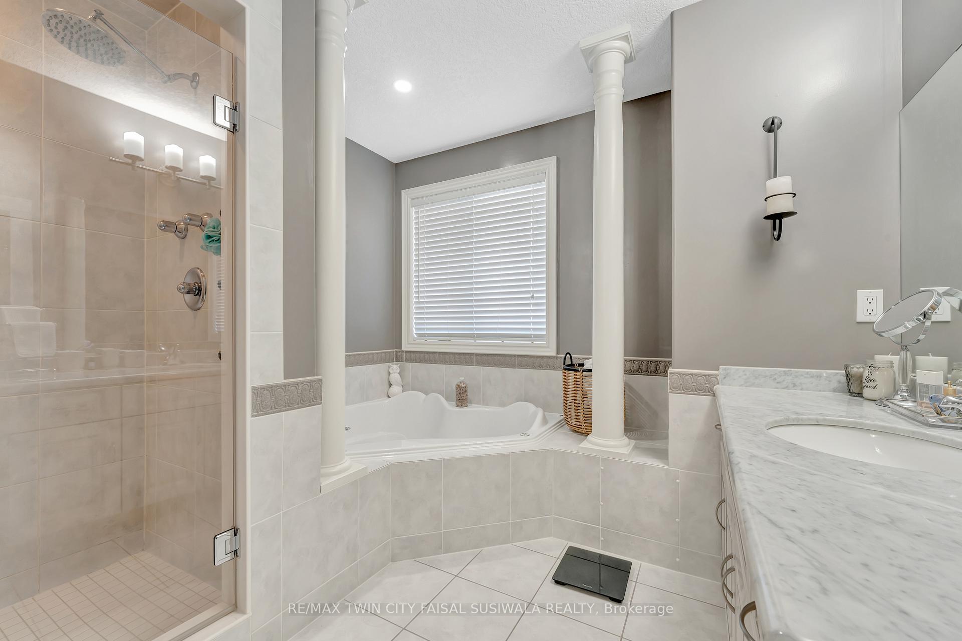 Photo 32 of 31 Pioneer Tower Crescent, Kitchener, Pioneer Tower West — HOMEH