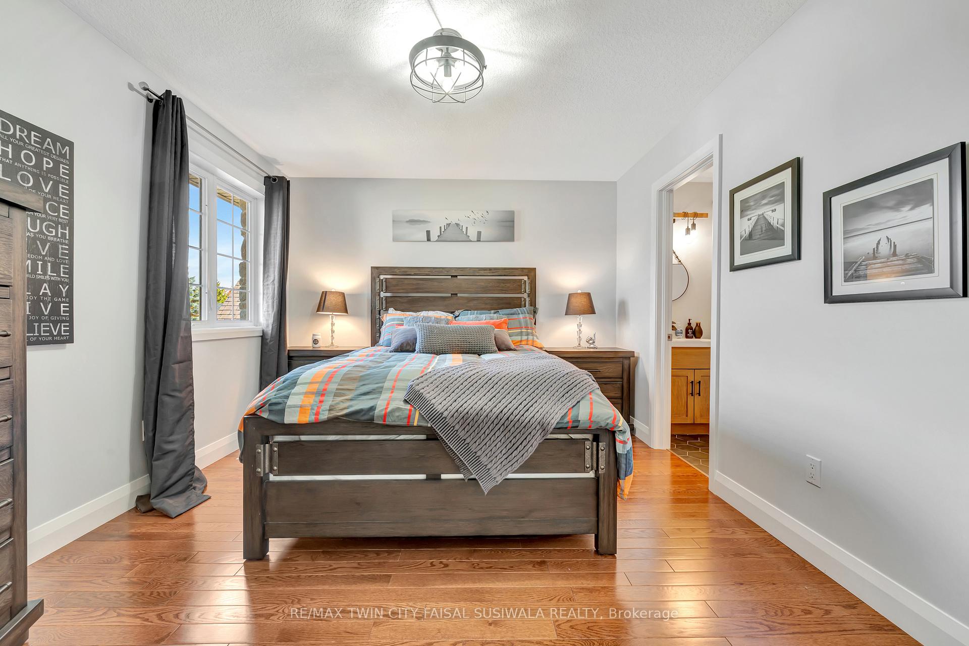 Photo 37 of 31 Pioneer Tower Crescent, Kitchener, Pioneer Tower West — HOMEH