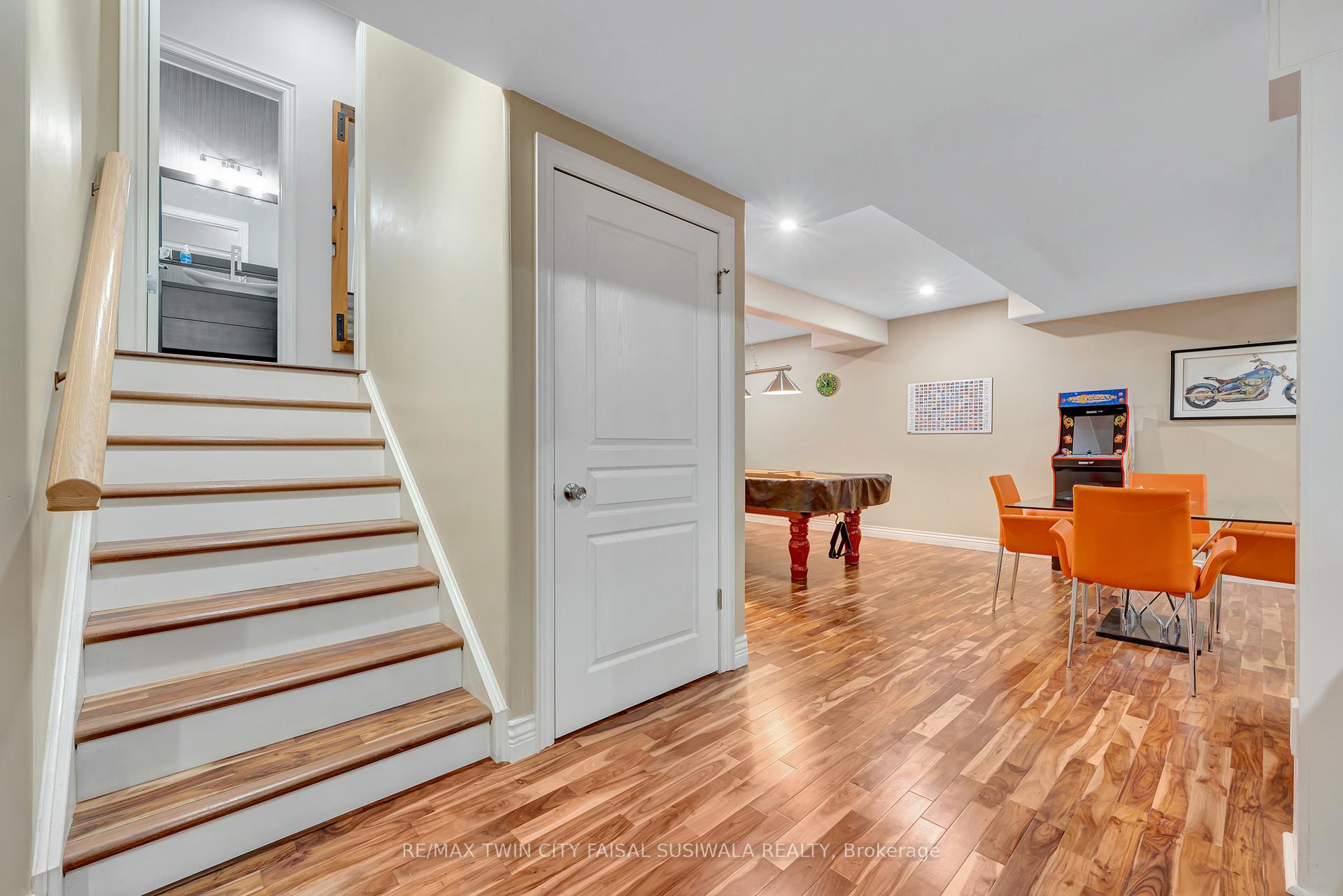 Photo 41 of 31 Pioneer Tower Crescent, Kitchener, Pioneer Tower West — HOMEH