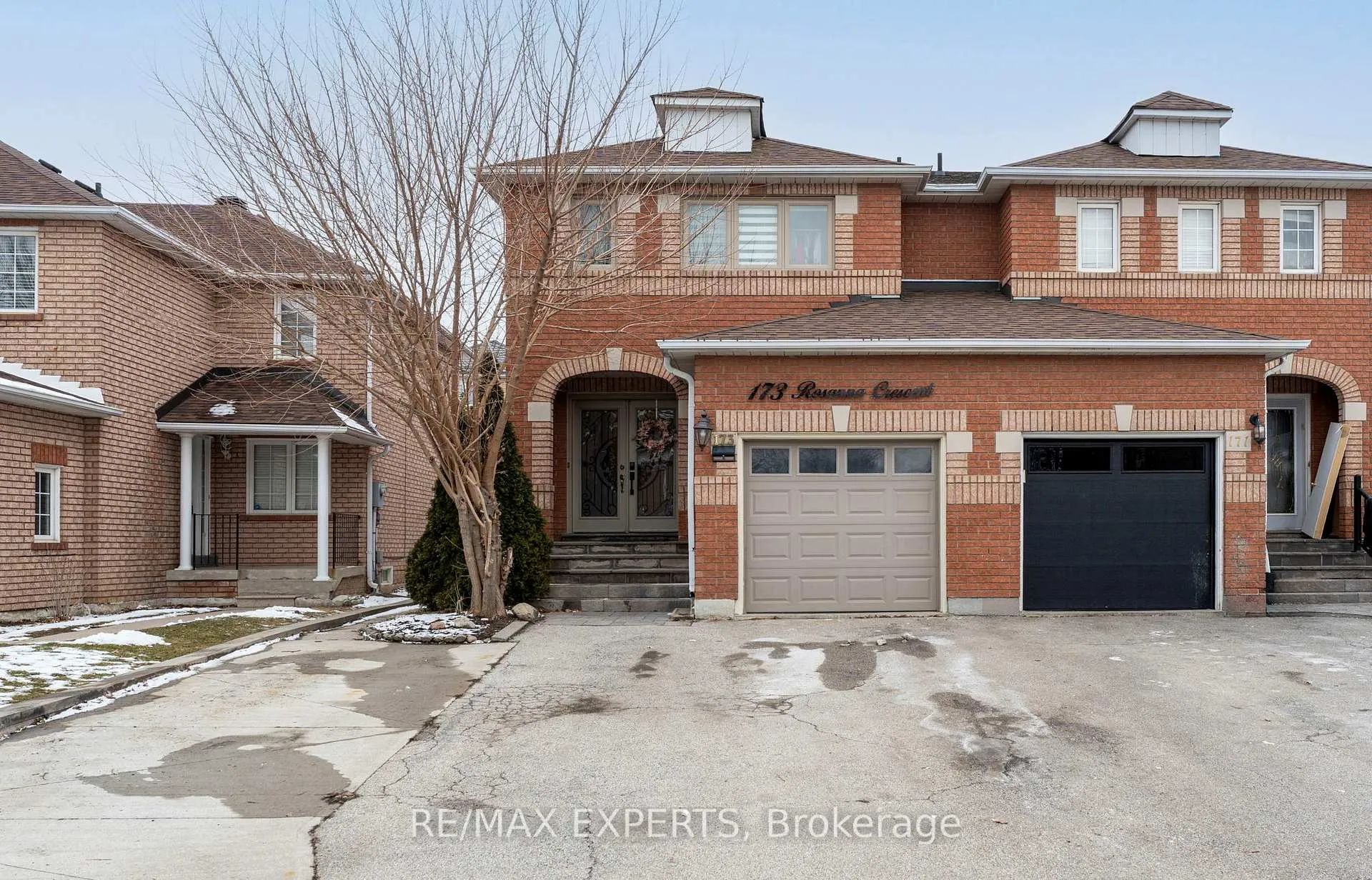 Front of 173 Rosanna Crescent