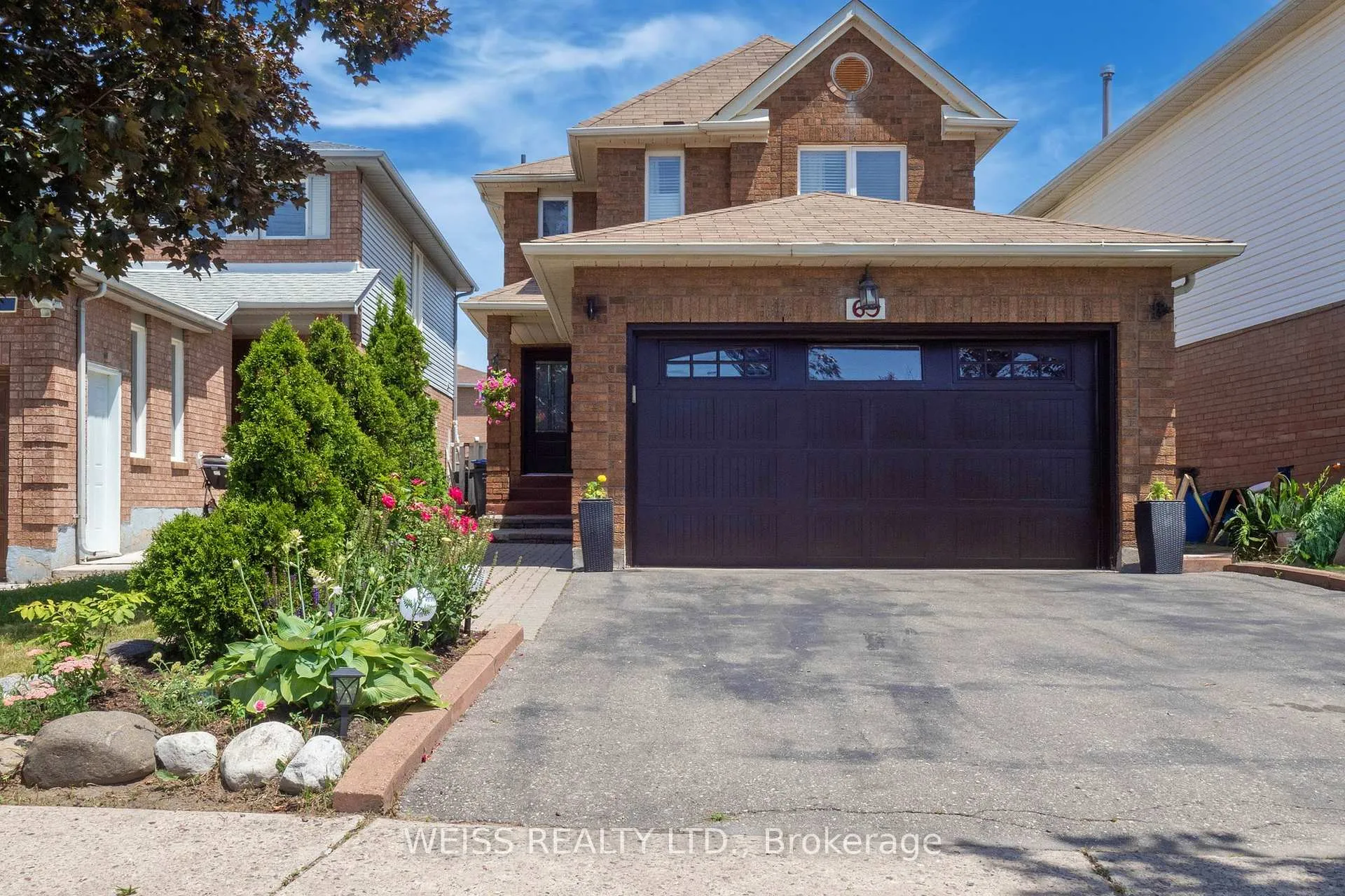 Photo 4 of 69 Wooliston Crescent, Brampton, Fletcher's West — HOMEH