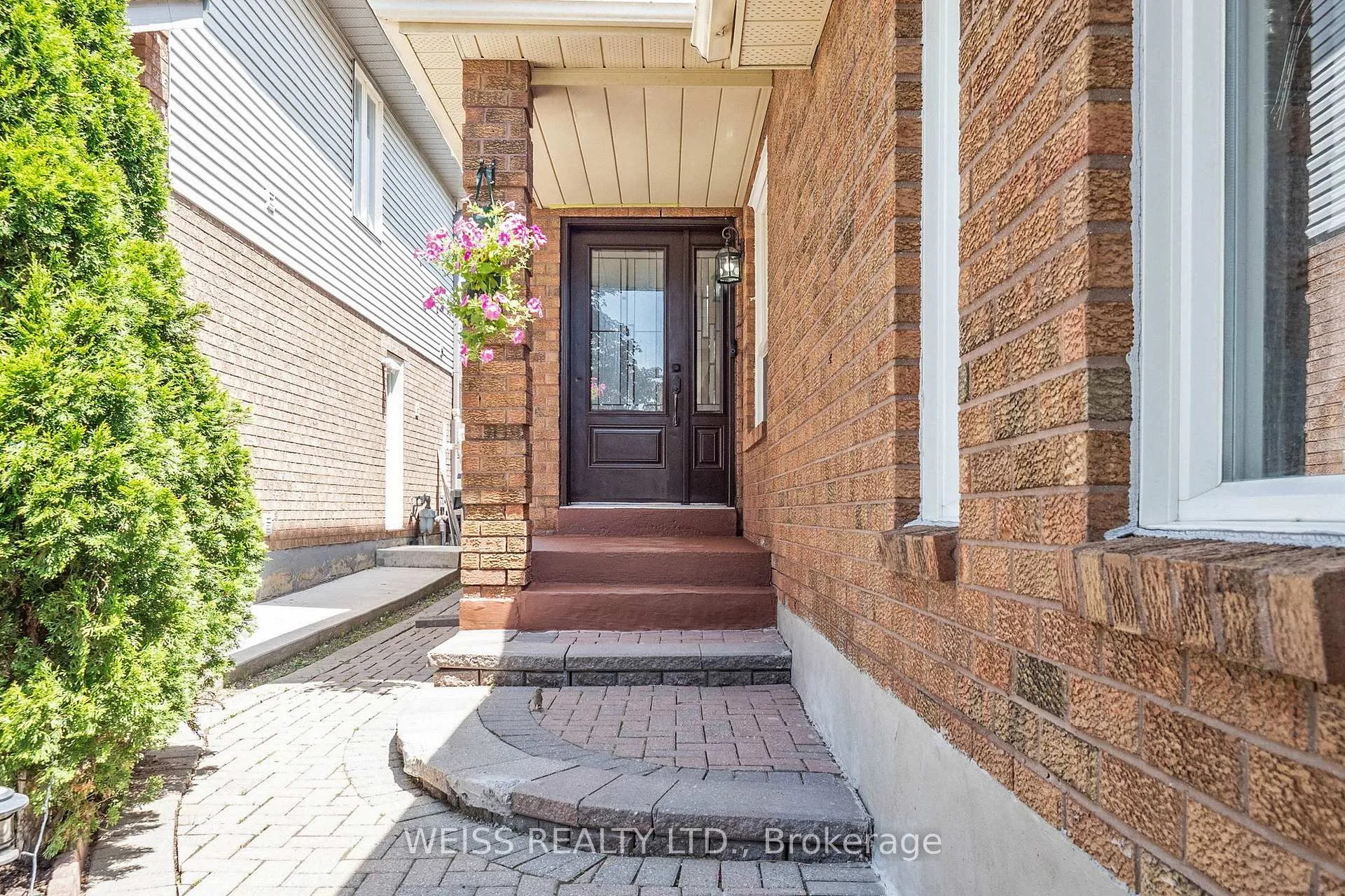 Photo 6 of 69 Wooliston Crescent, Brampton, Fletcher's West — HOMEH