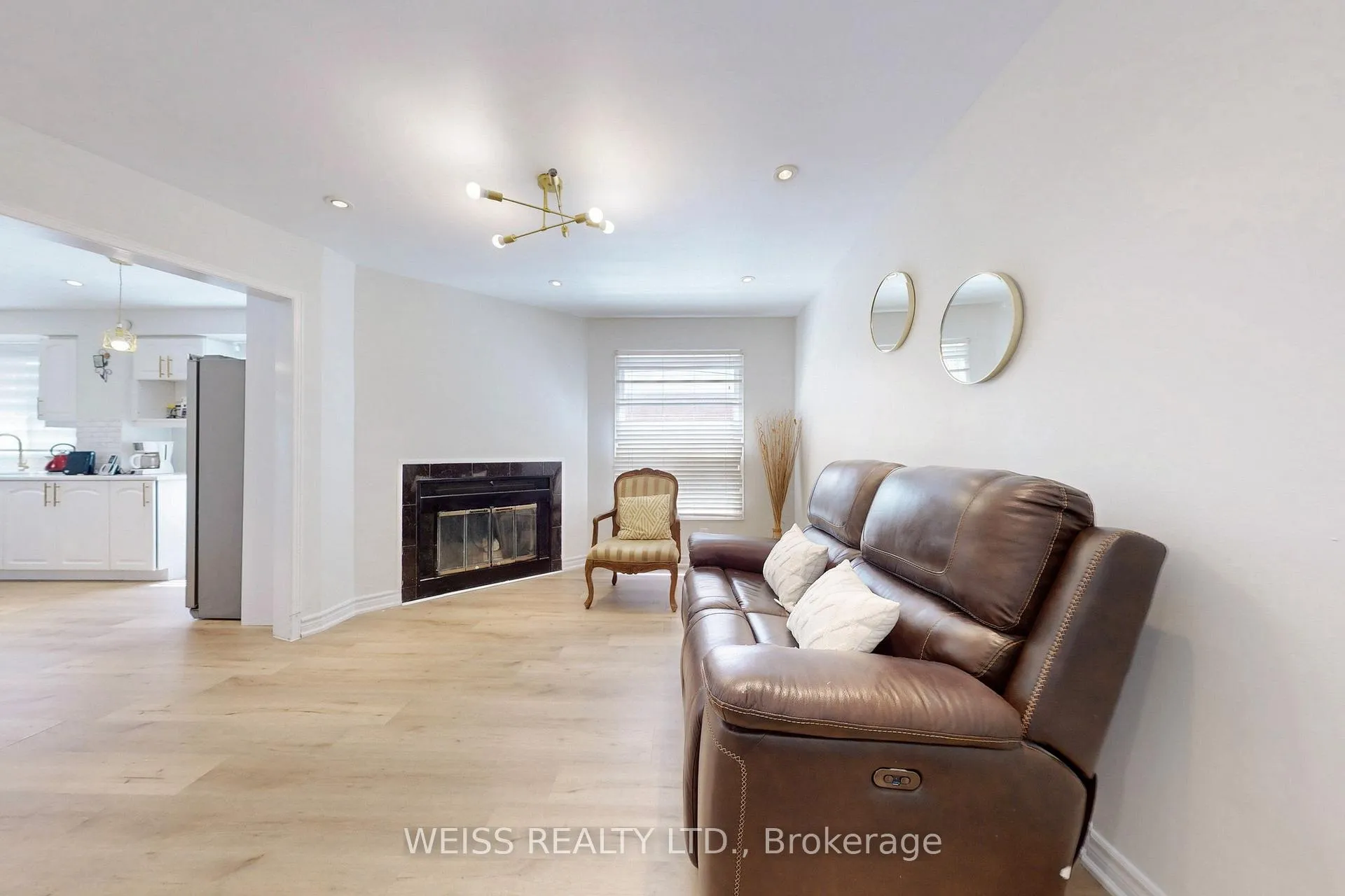 Photo 8 of 69 Wooliston Crescent, Brampton, Fletcher's West — HOMEH