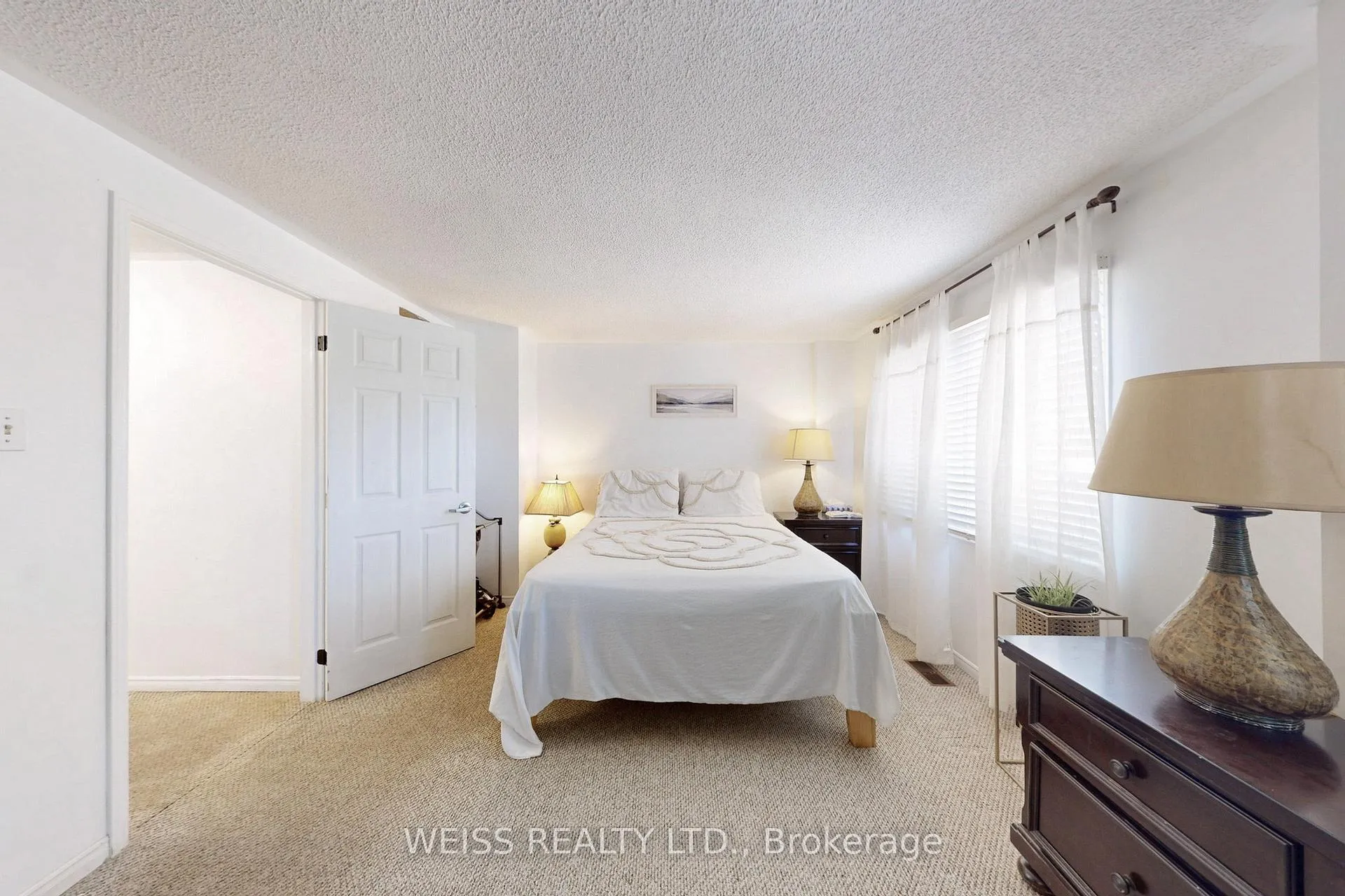 Photo 24 of 69 Wooliston Crescent, Brampton, Fletcher's West — HOMEH