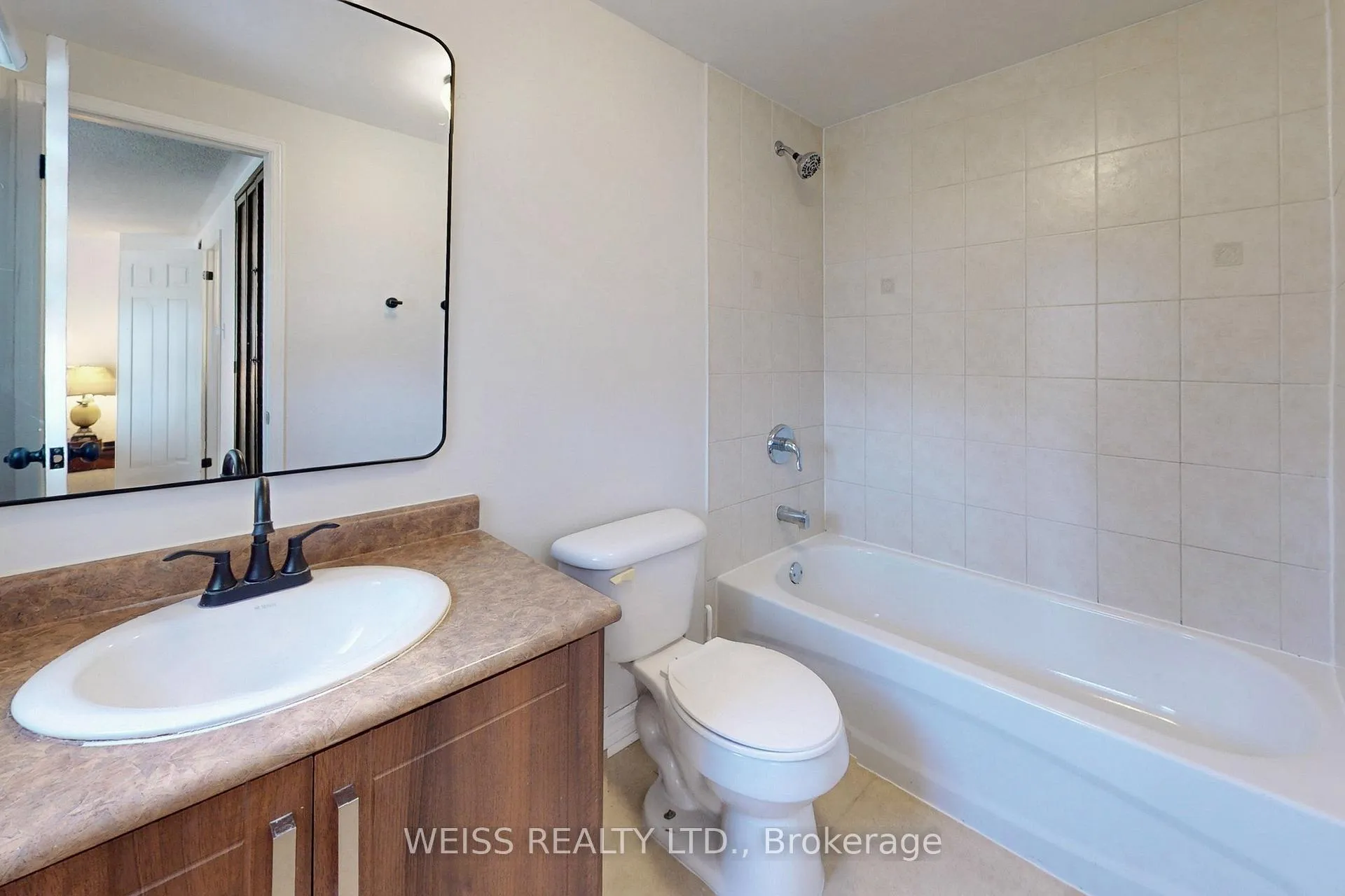 Photo 25 of 69 Wooliston Crescent, Brampton, Fletcher's West — HOMEH