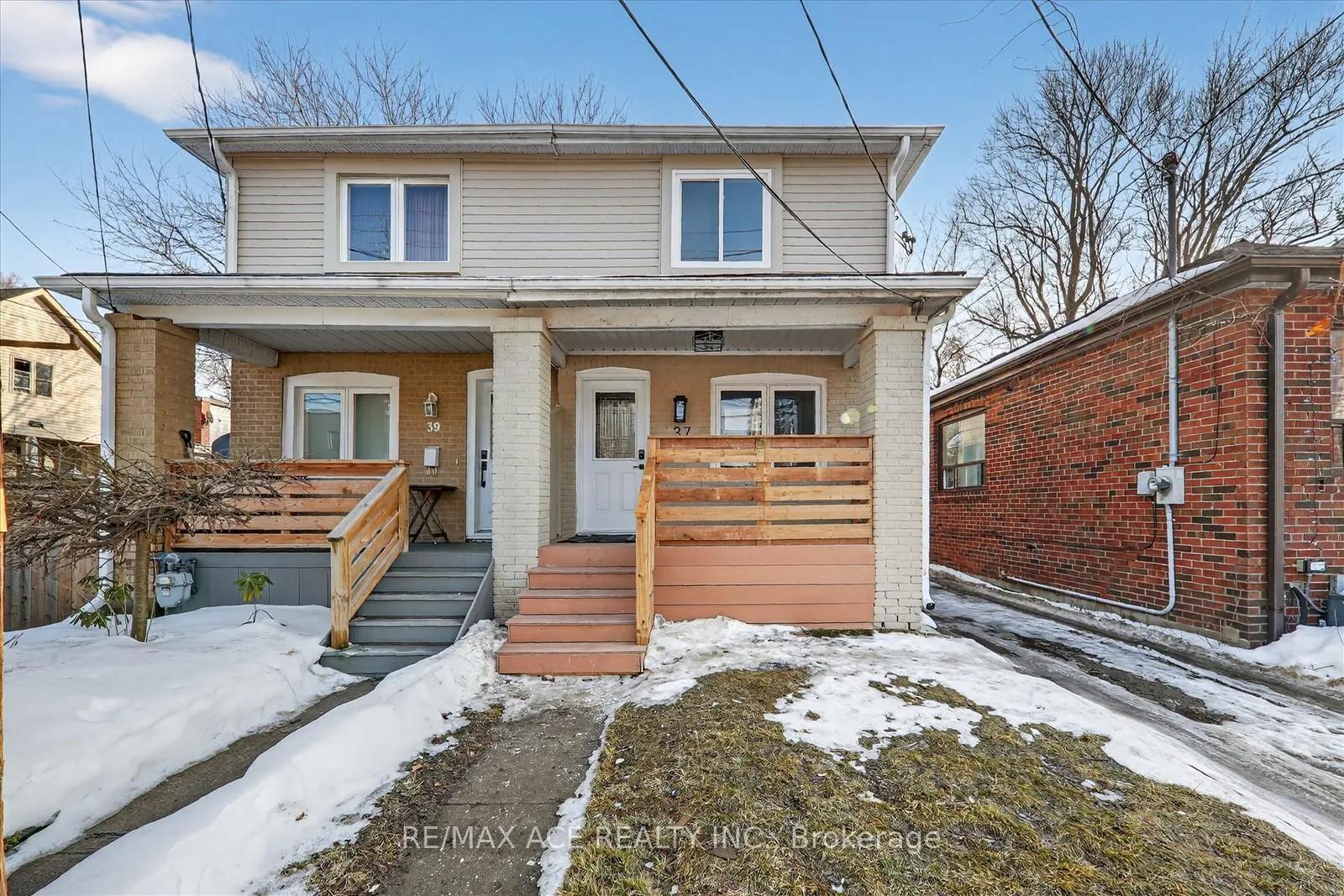Photo 1 of 37 Secord Avenue, Toronto, Crescent Town — HOMEH