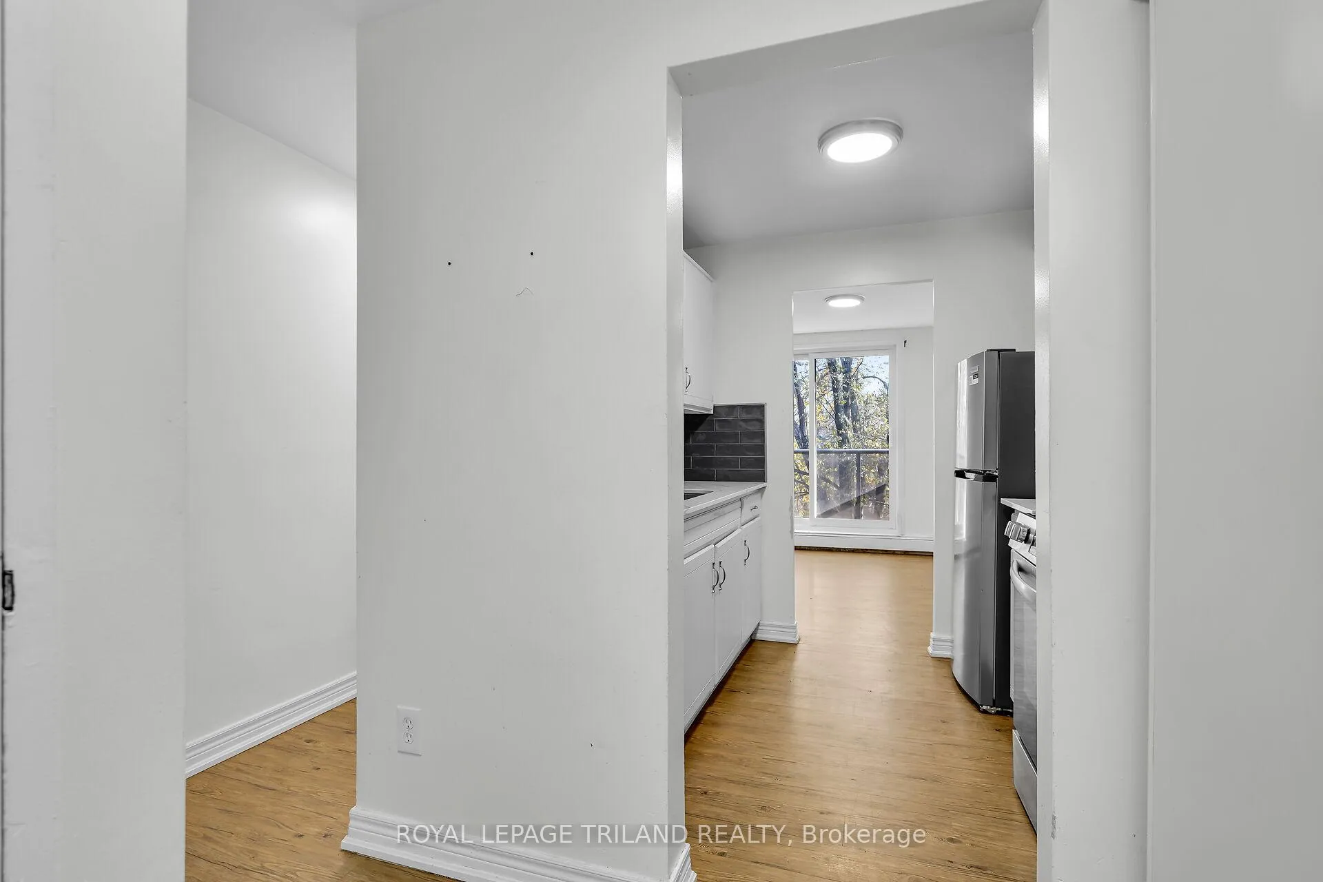 Front of Unit 301, 294 Saulsbury Street