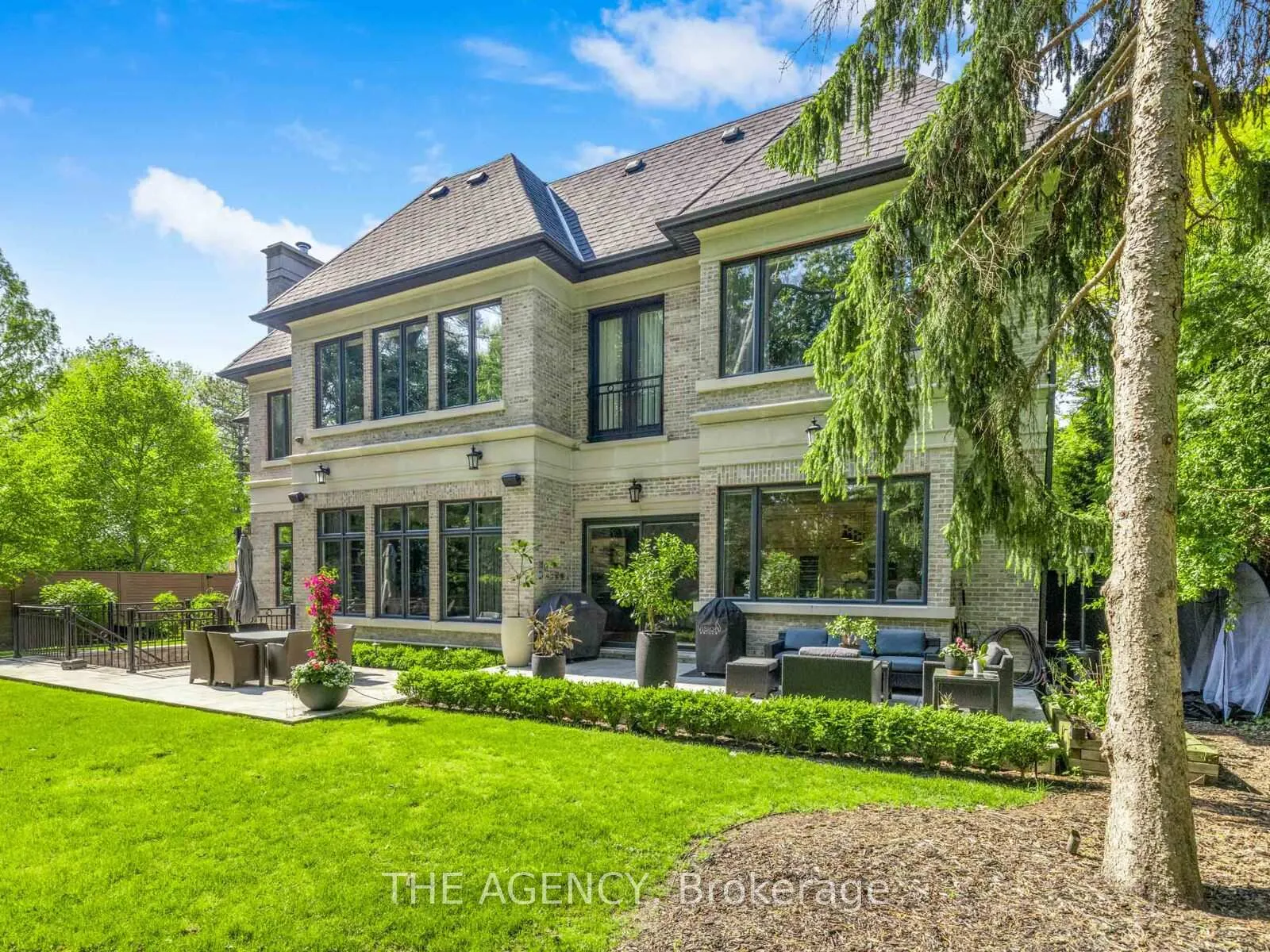 Photo 36 of 1 Suncrest Drive, North York, Bridle Path-Sunnybrook-York Mills — HOMEH