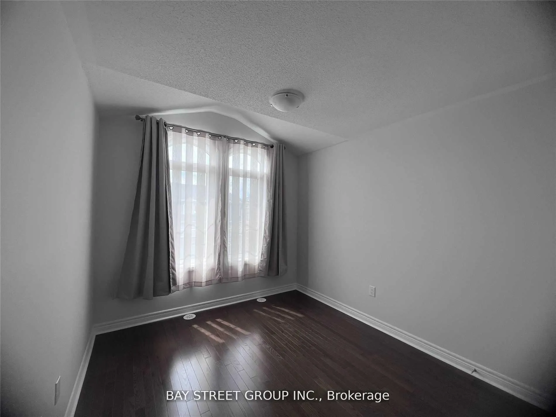 Photo 10 of 3325 Carding Mill Trail, Oakville, Glenorchy — HOMEH