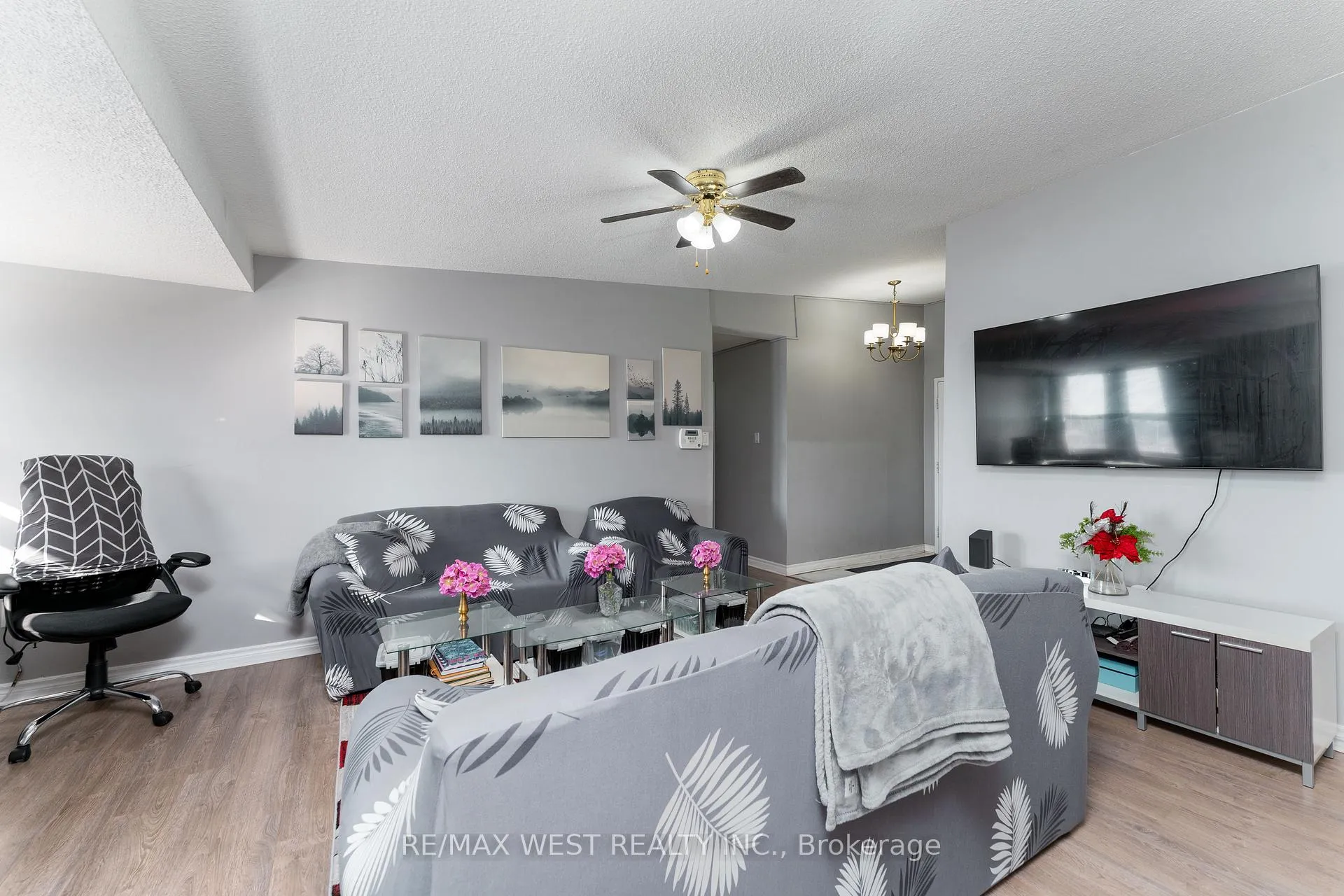 Photo 4 of Unit 612, 4062 Lawrence Avenue E, Scarborough, West Hill — HOMEH