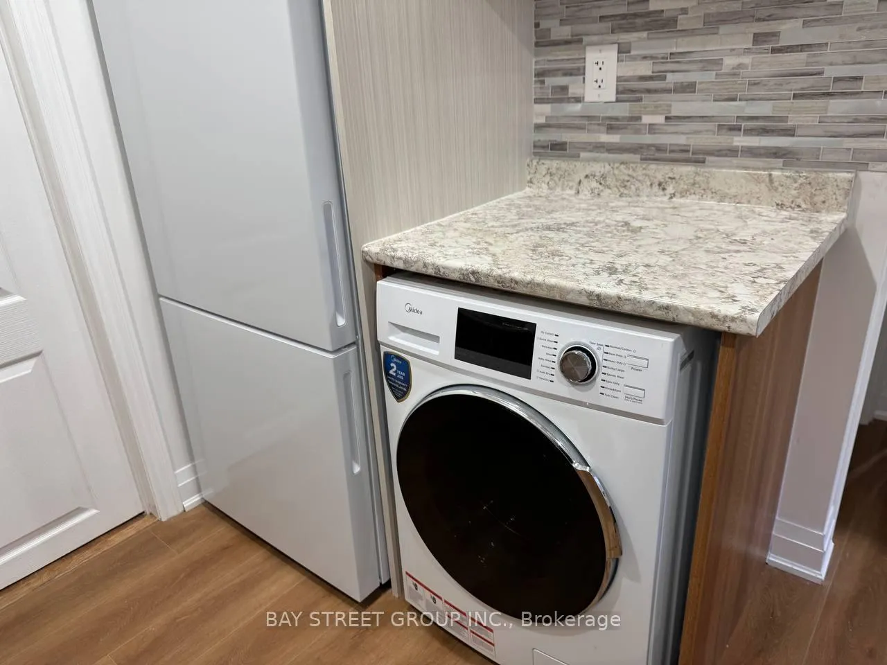 Photo 5 of 49 Chiara Drive, Vaughan, Vellore Village — HOMEH