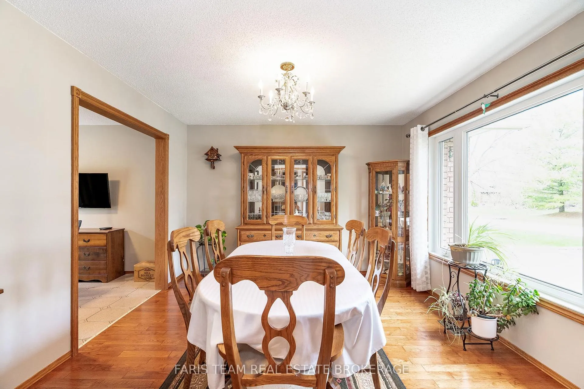 Photo 13 of 856 Church Drive, Innisfil, Lefroy — HOMEH