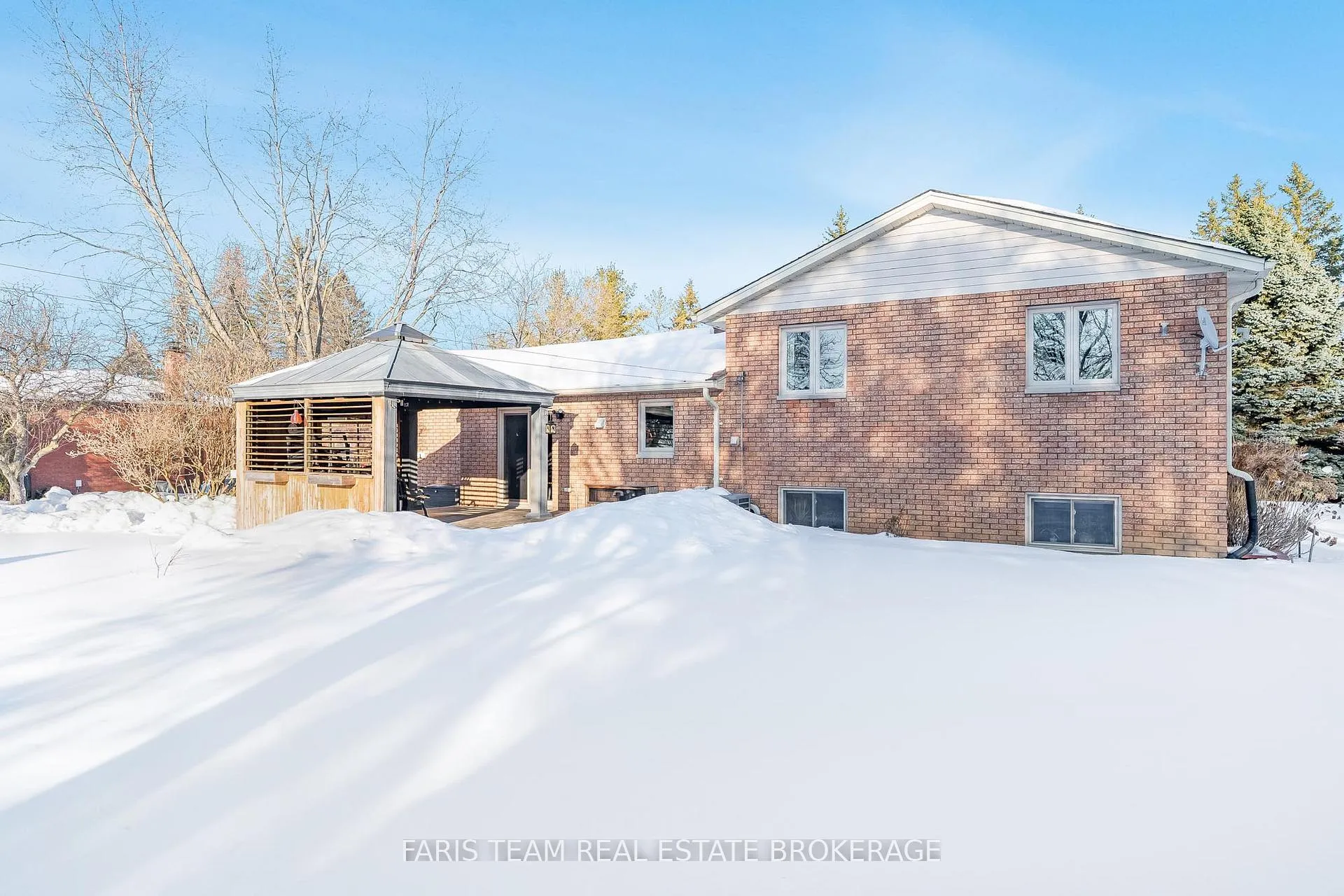 Photo 33 of 856 Church Drive, Innisfil, Lefroy — HOMEH