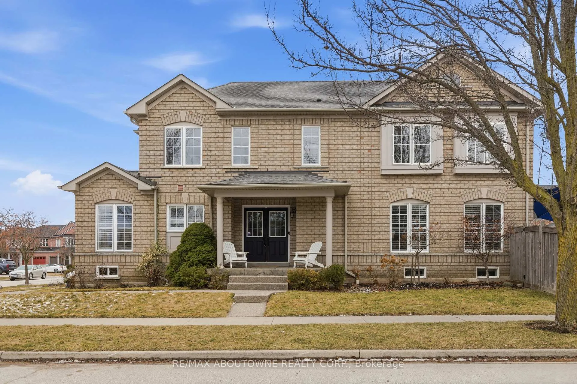 Photo 2 of 5655 Adele Road, Burlington, Appleby — HOMEH
