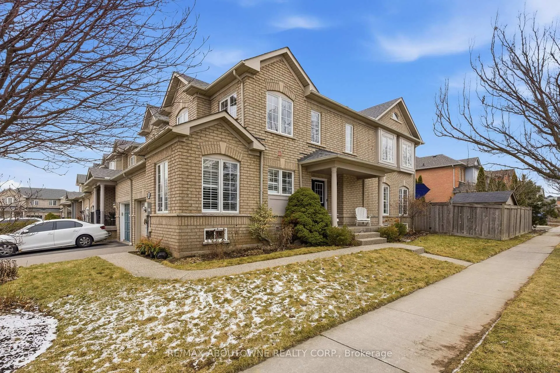 Photo 3 of 5655 Adele Road, Burlington, Appleby — HOMEH