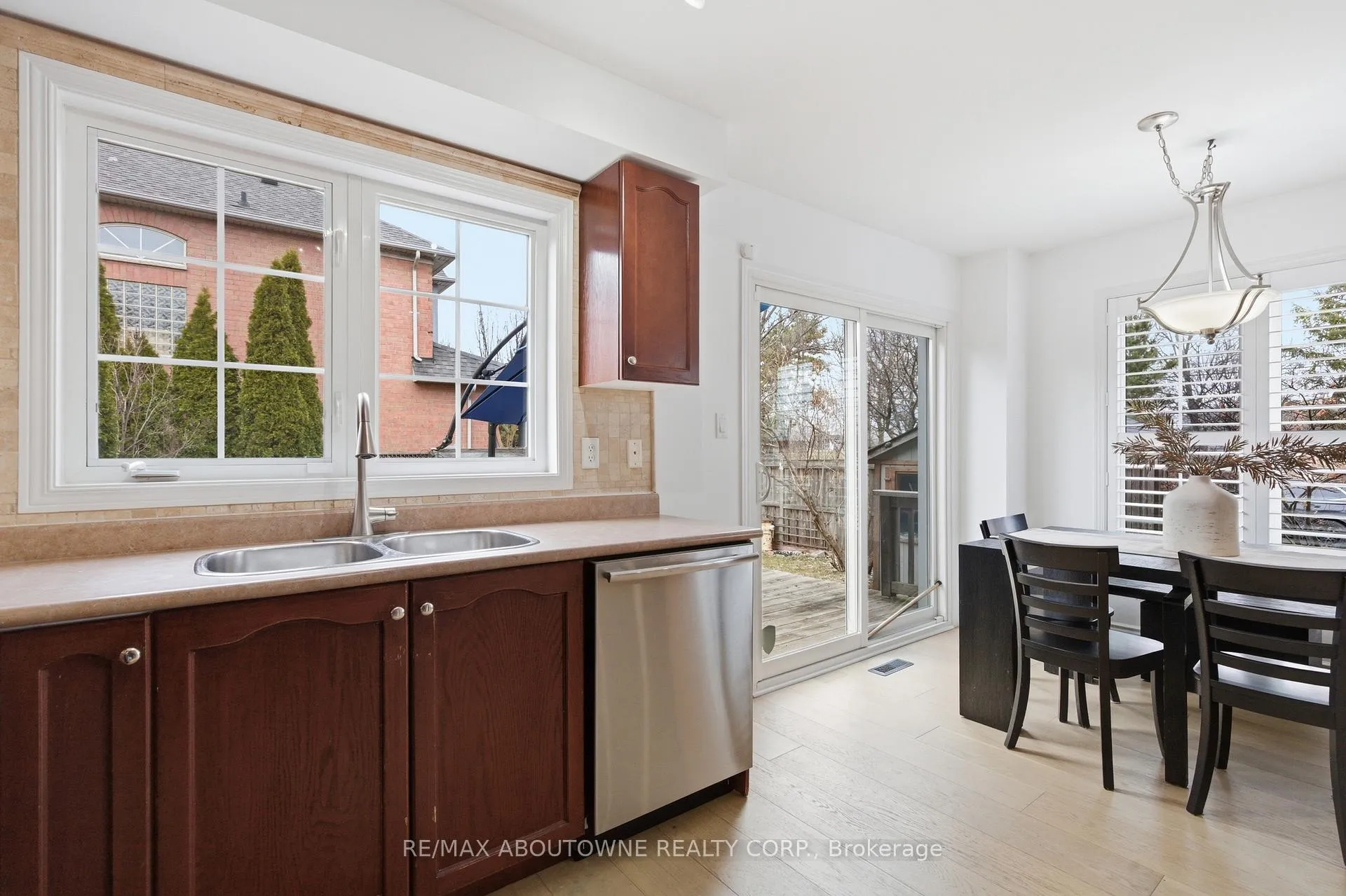 Photo 18 of 5655 Adele Road, Burlington, Appleby — HOMEH