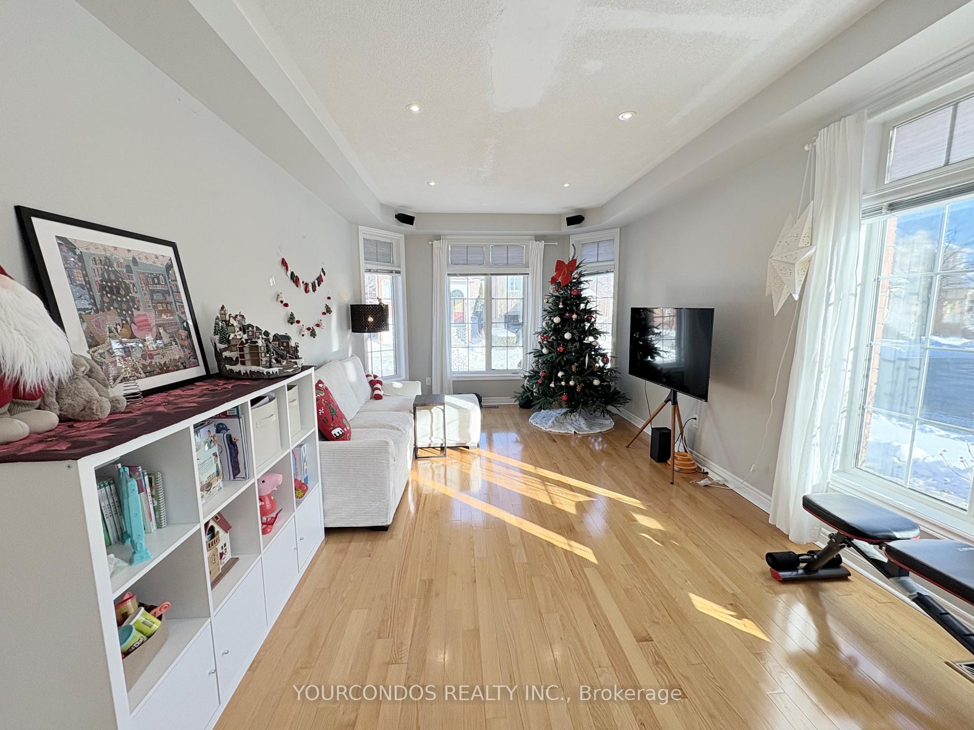 Photo 5 of 66 Crawford Street, Markham, Berczy — HOMEH