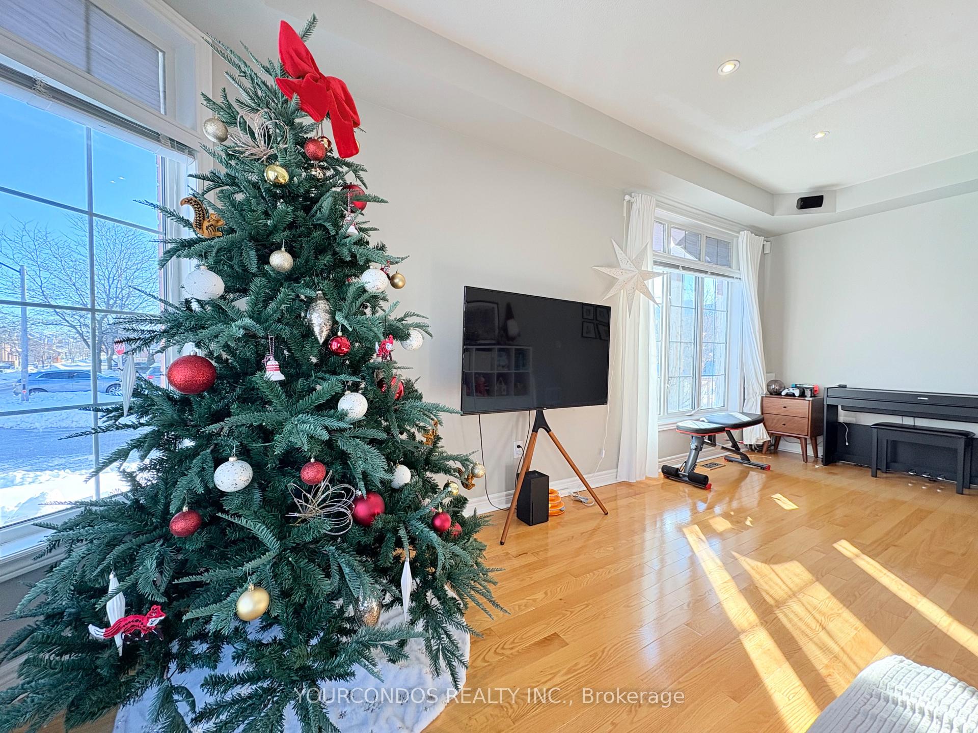 Photo 7 of 66 Crawford Street, Markham, Berczy — HOMEH