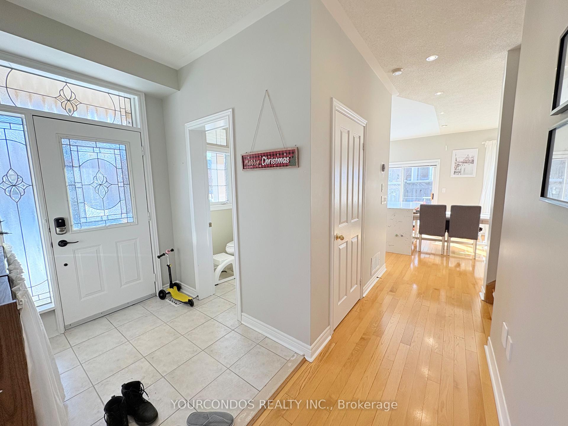 Photo 8 of 66 Crawford Street, Markham, Berczy — HOMEH