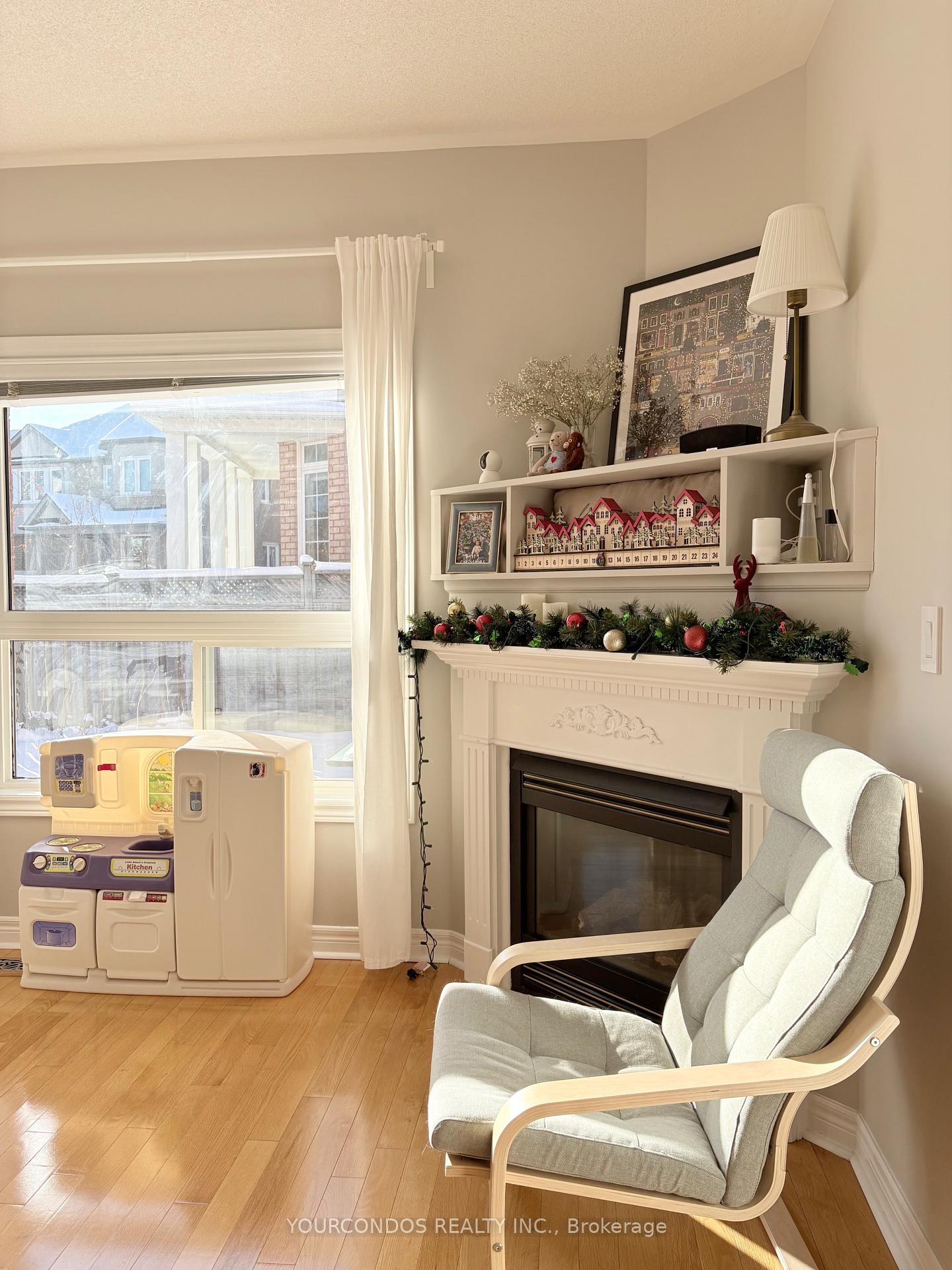 Photo 11 of 66 Crawford Street, Markham, Berczy — HOMEH