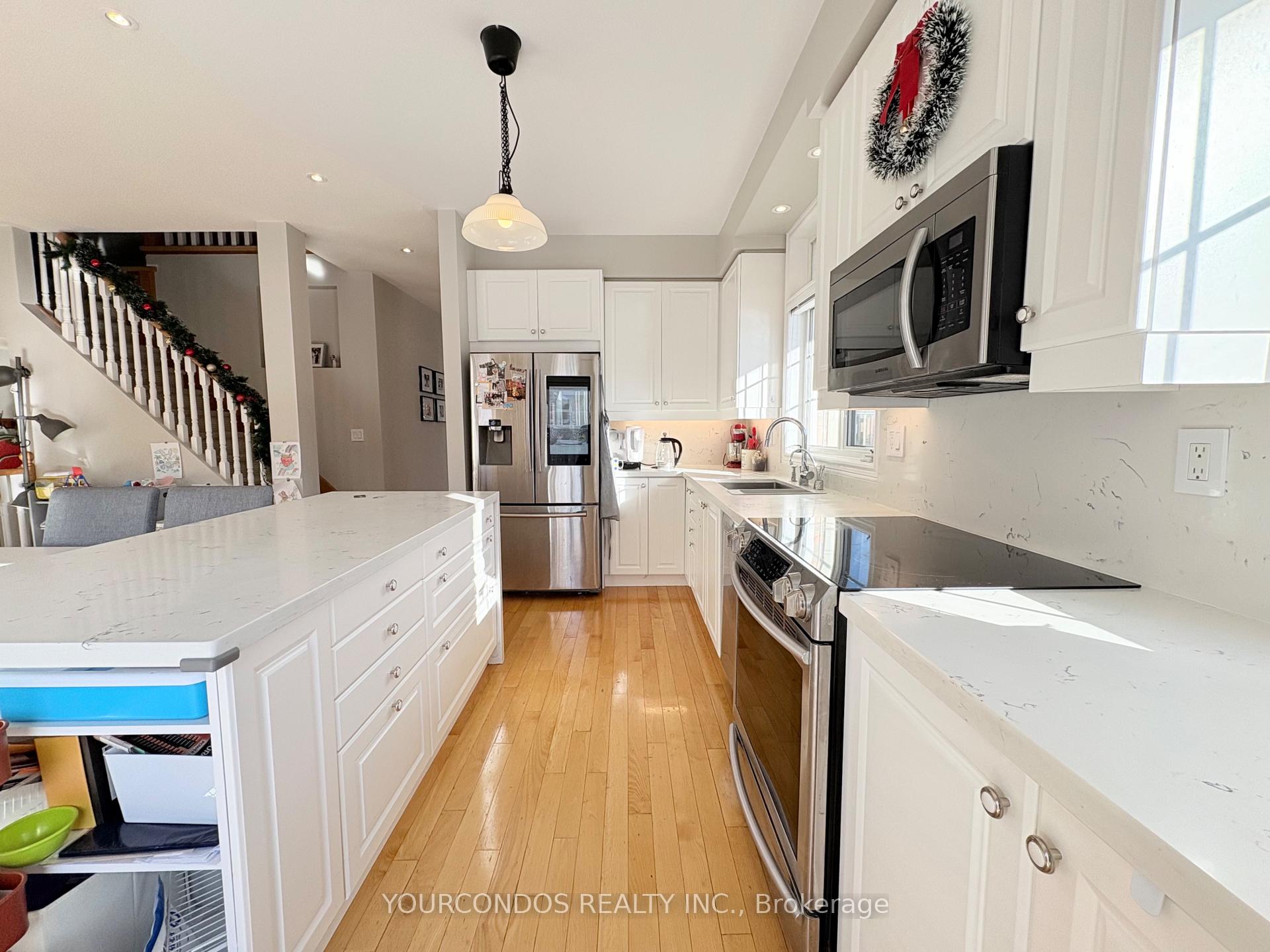 Photo 12 of 66 Crawford Street, Markham, Berczy — HOMEH