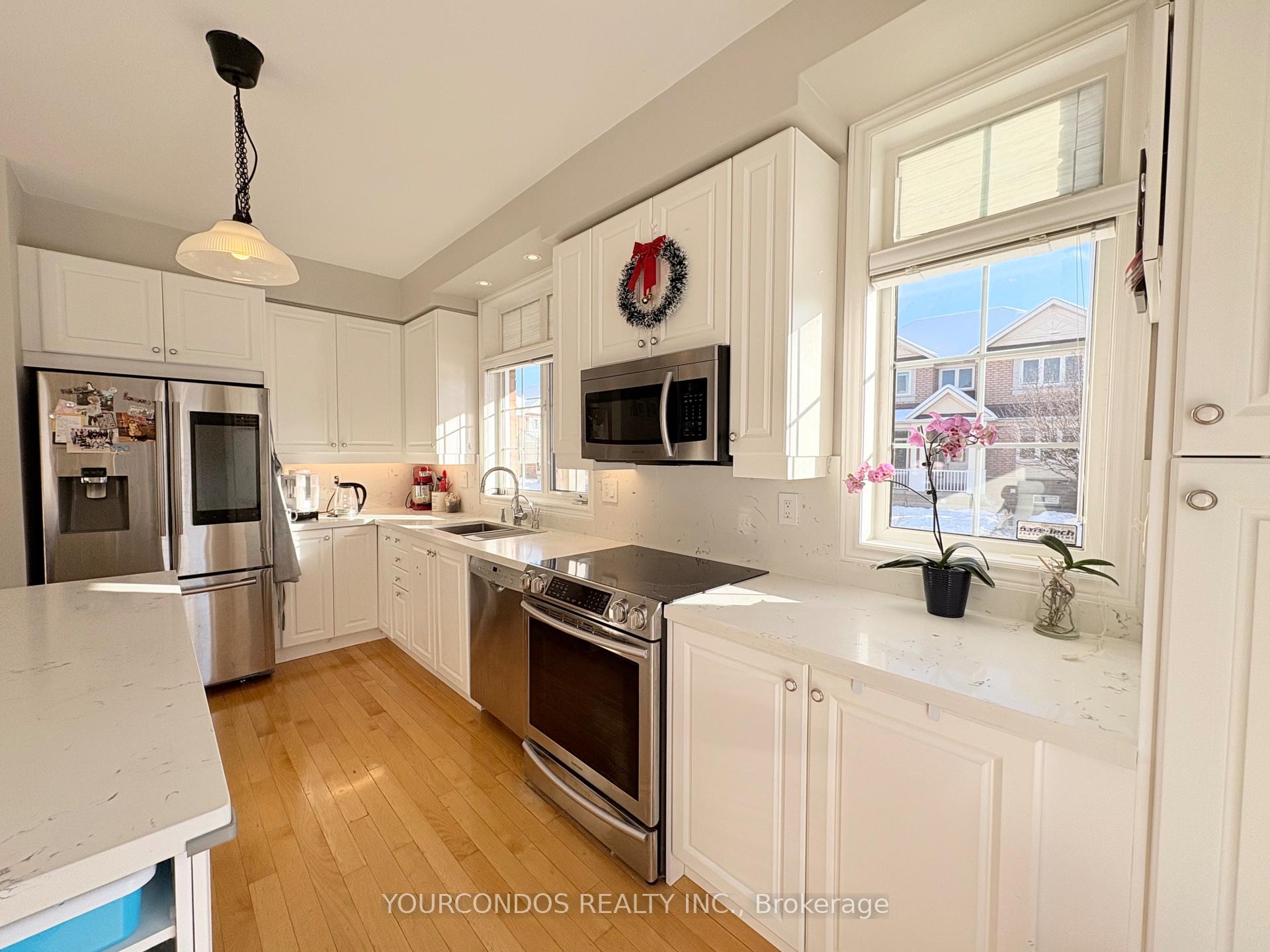 Photo 14 of 66 Crawford Street, Markham, Berczy — HOMEH