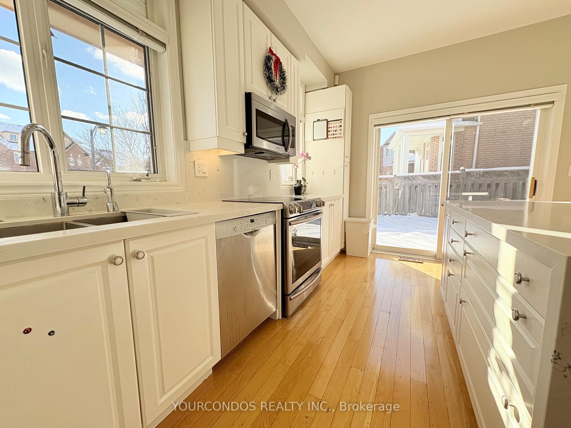 Photo 18 of 66 Crawford Street, Markham, Berczy — HOMEH