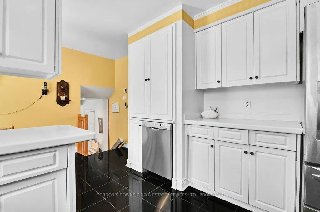 Photo 12 of 109 Dorothea Drive, Ottawa, Mooneys Bay/Revelstoke — HOMEH