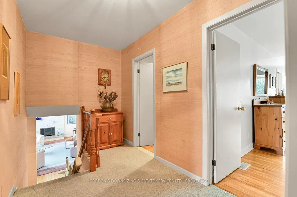 Photo 14 of 109 Dorothea Drive, Ottawa, Mooneys Bay/Revelstoke — HOMEH