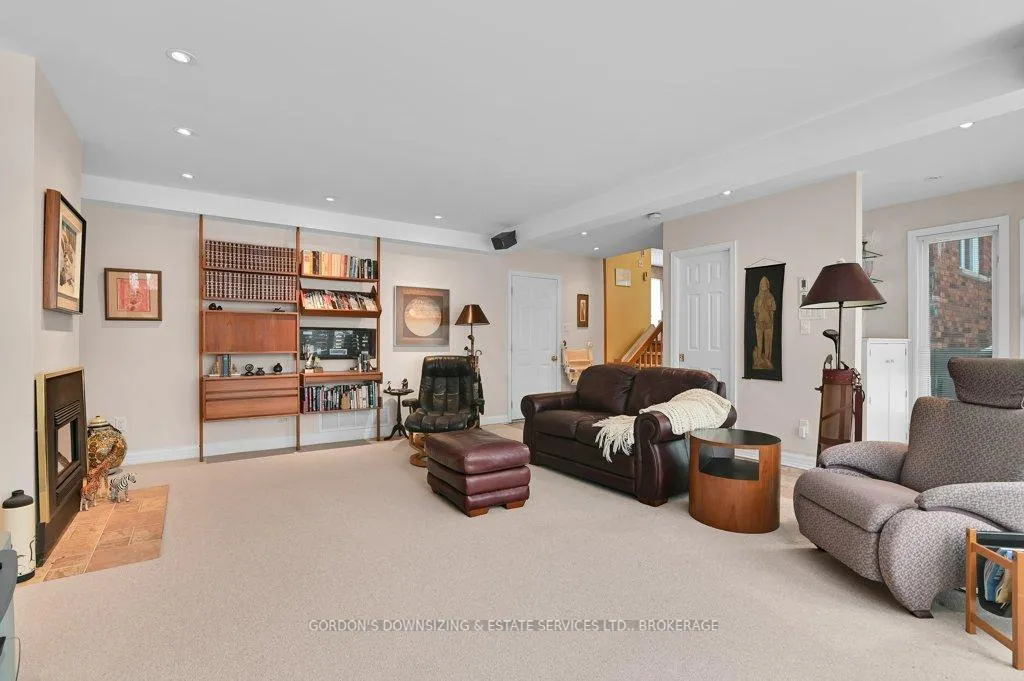 Photo 26 of 109 Dorothea Drive, Ottawa, Mooneys Bay/Revelstoke — HOMEH