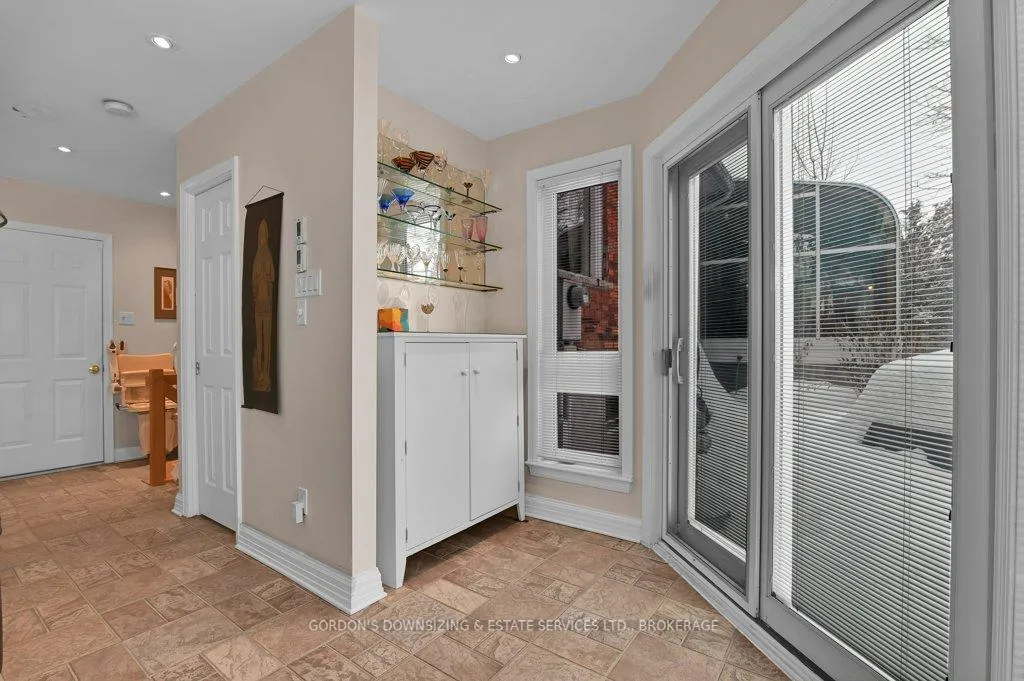Photo 27 of 109 Dorothea Drive, Ottawa, Mooneys Bay/Revelstoke — HOMEH
