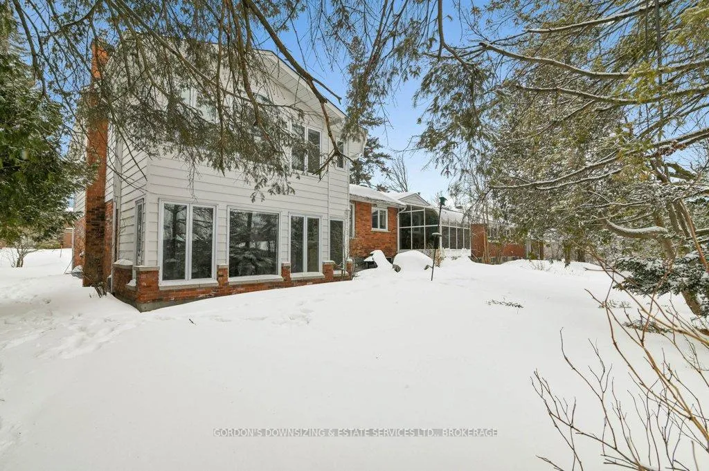 Photo 35 of 109 Dorothea Drive, Ottawa, Mooneys Bay/Revelstoke — HOMEH
