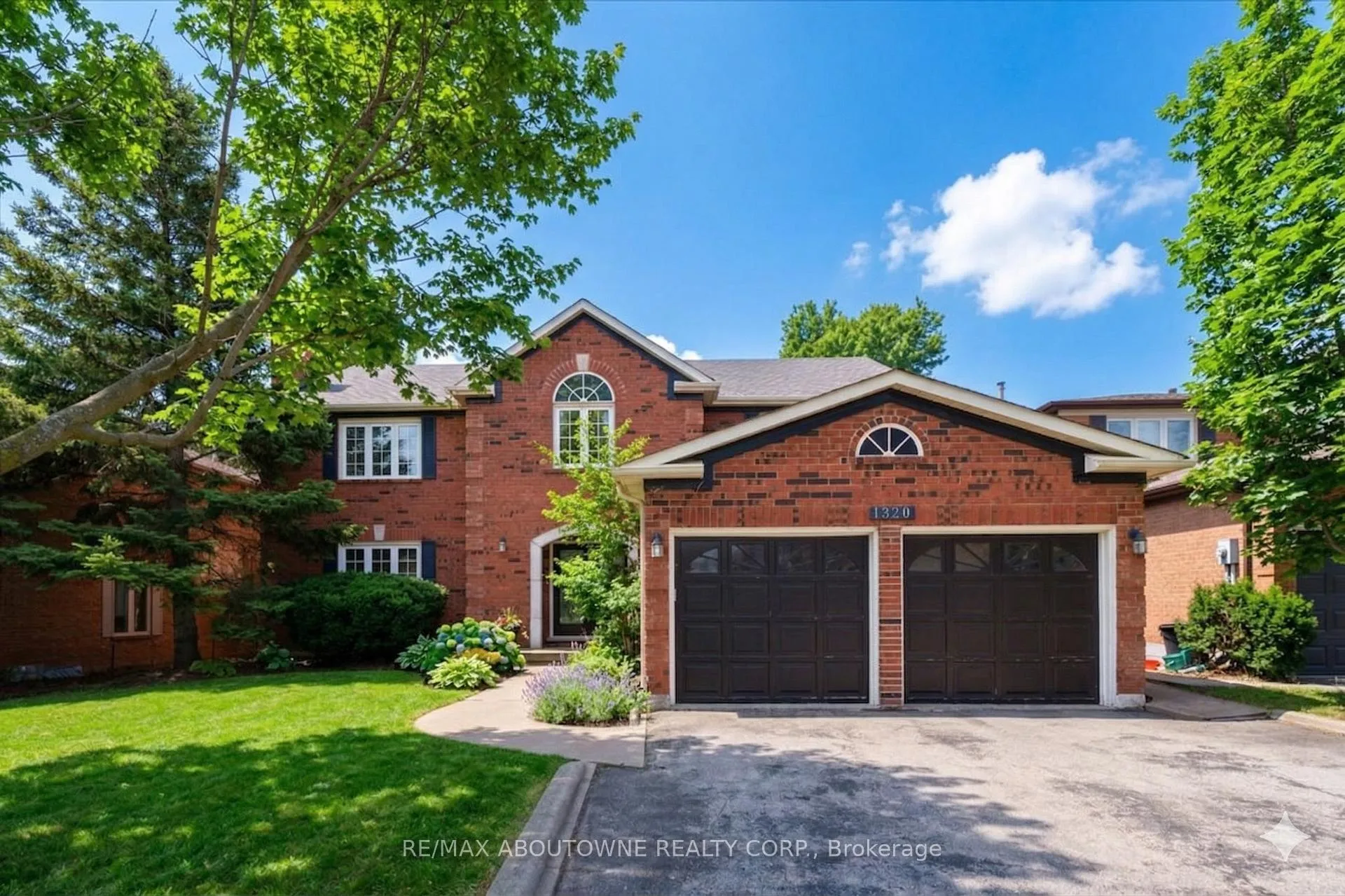 Photo 1 of 1320 Monks Passage, Oakville, Glen Abbey — HOMEH