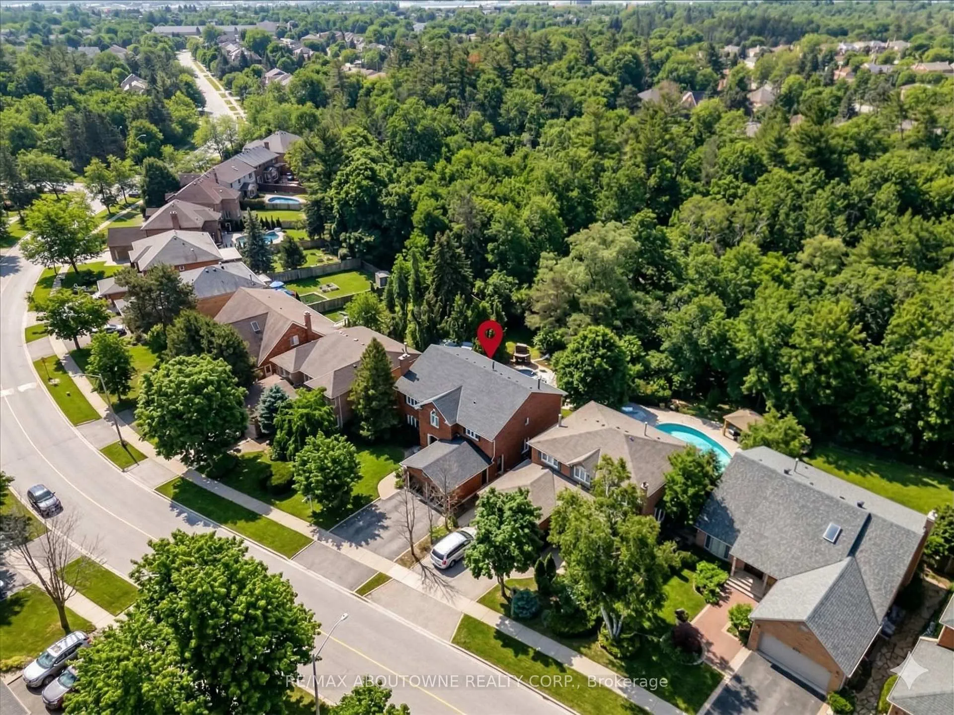 Photo 5 of 1320 Monks Passage, Oakville, Glen Abbey — HOMEH