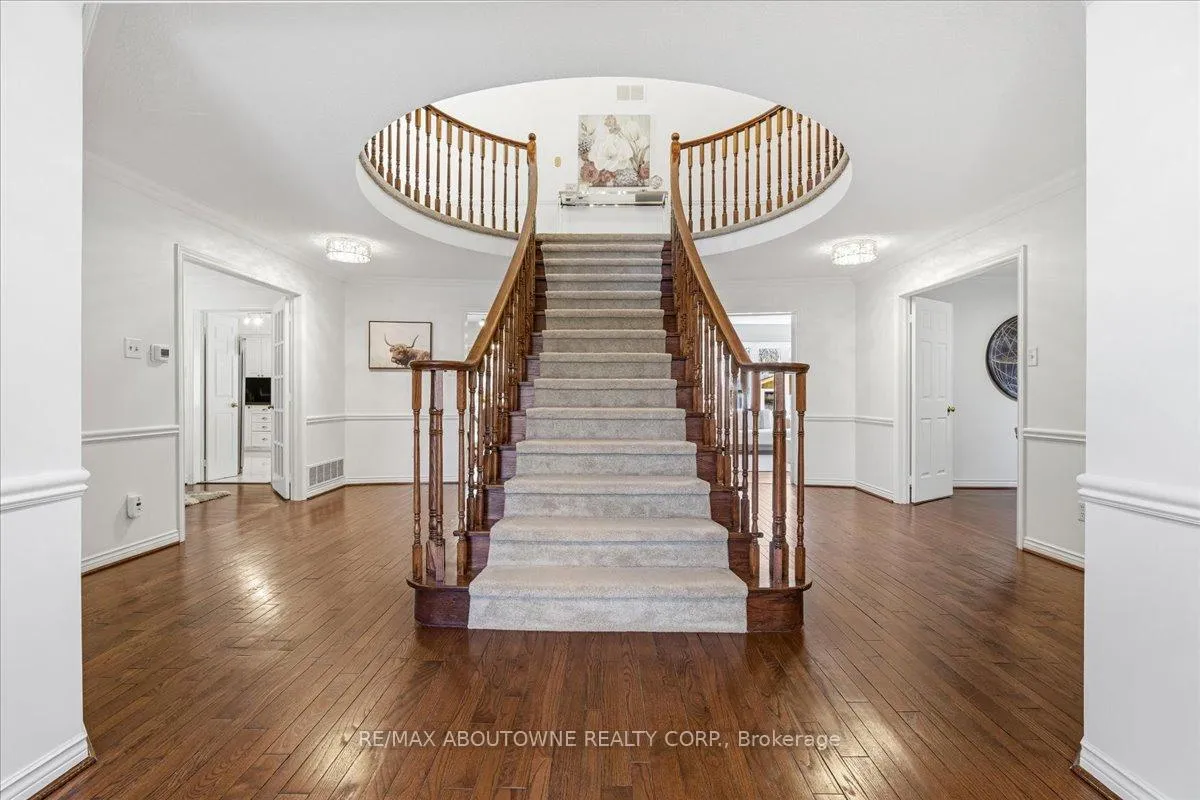 Photo 6 of 1320 Monks Passage, Oakville, Glen Abbey — HOMEH