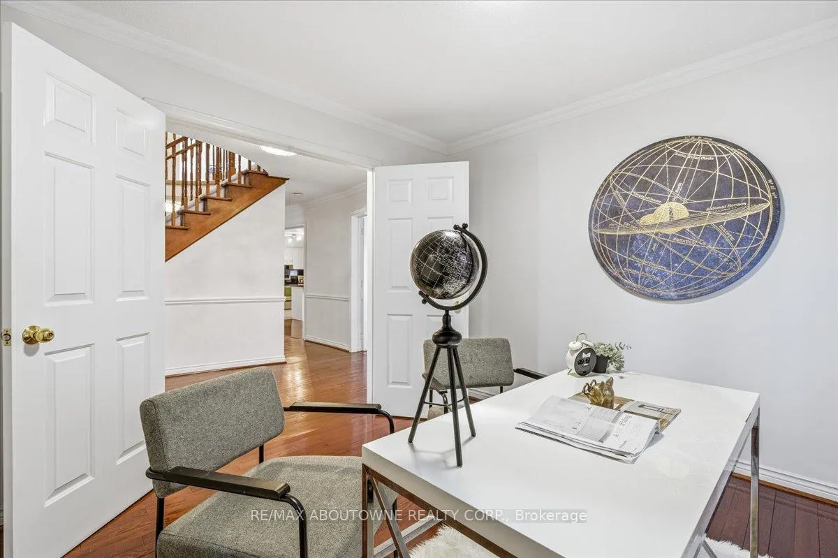 Photo 12 of 1320 Monks Passage, Oakville, Glen Abbey — HOMEH