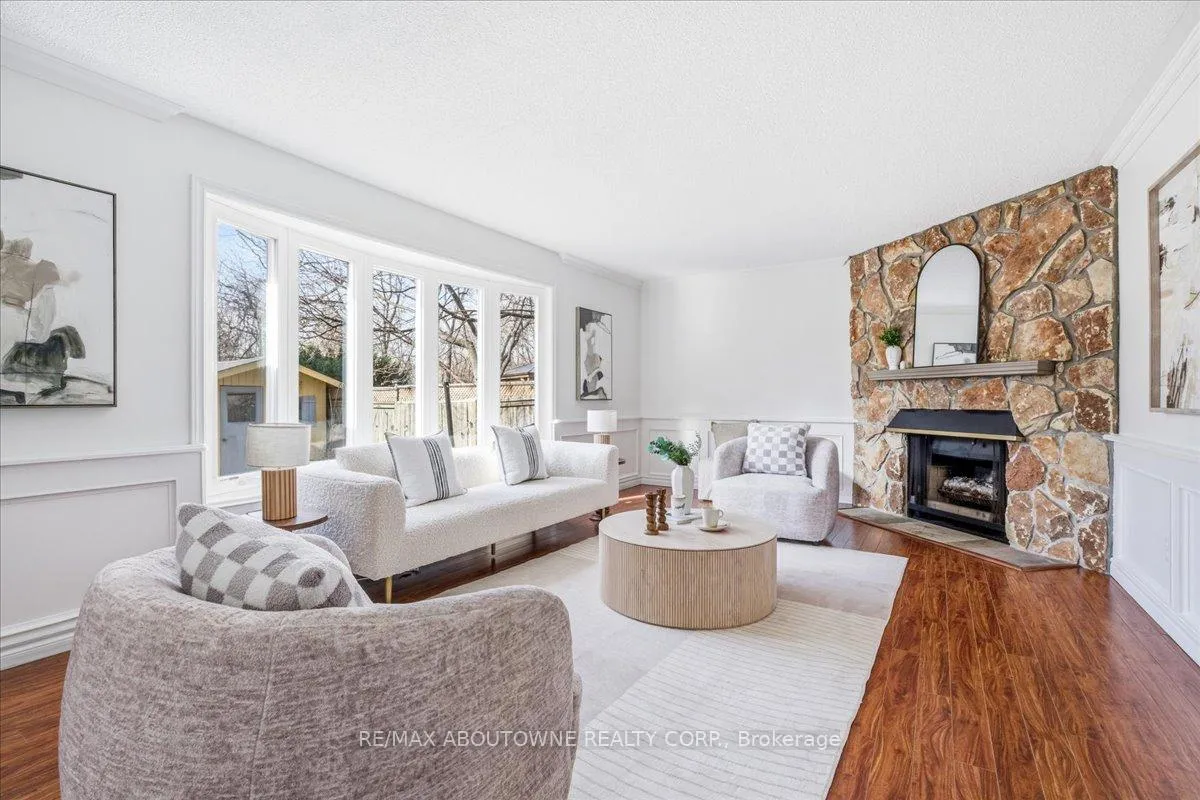 Photo 13 of 1320 Monks Passage, Oakville, Glen Abbey — HOMEH