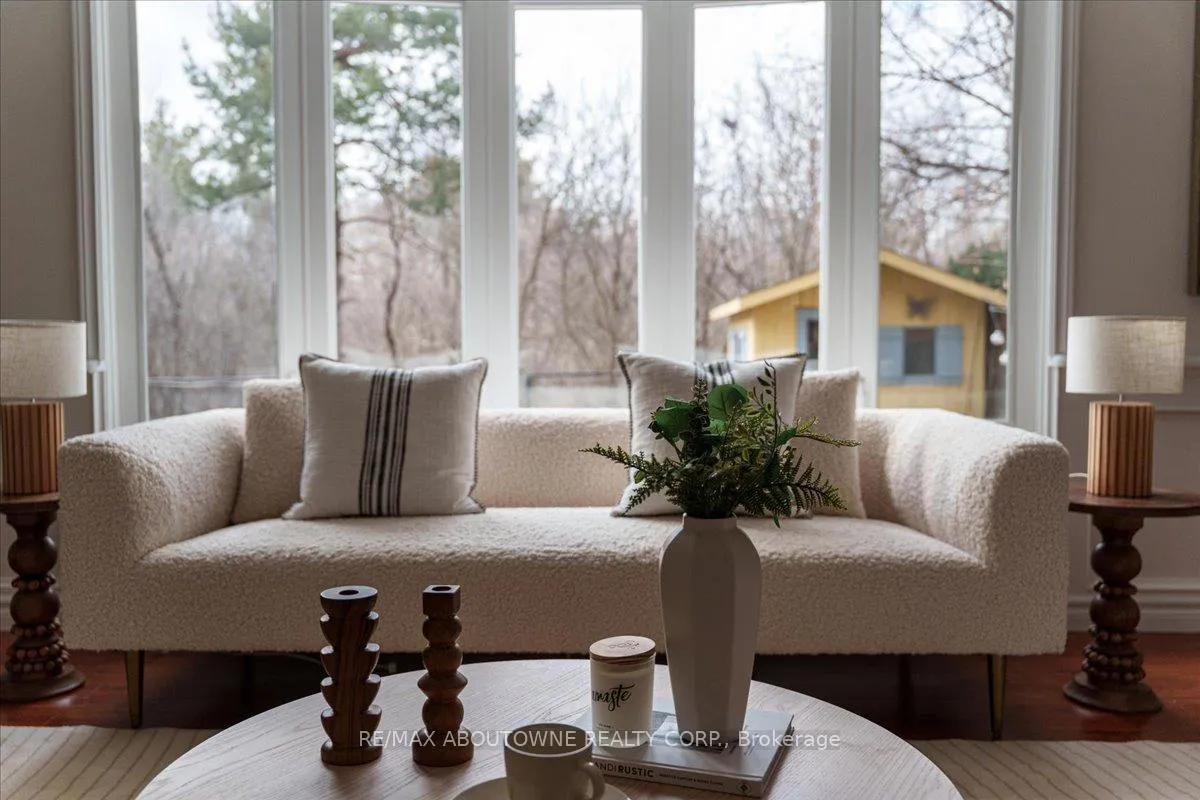 Photo 16 of 1320 Monks Passage, Oakville, Glen Abbey — HOMEH